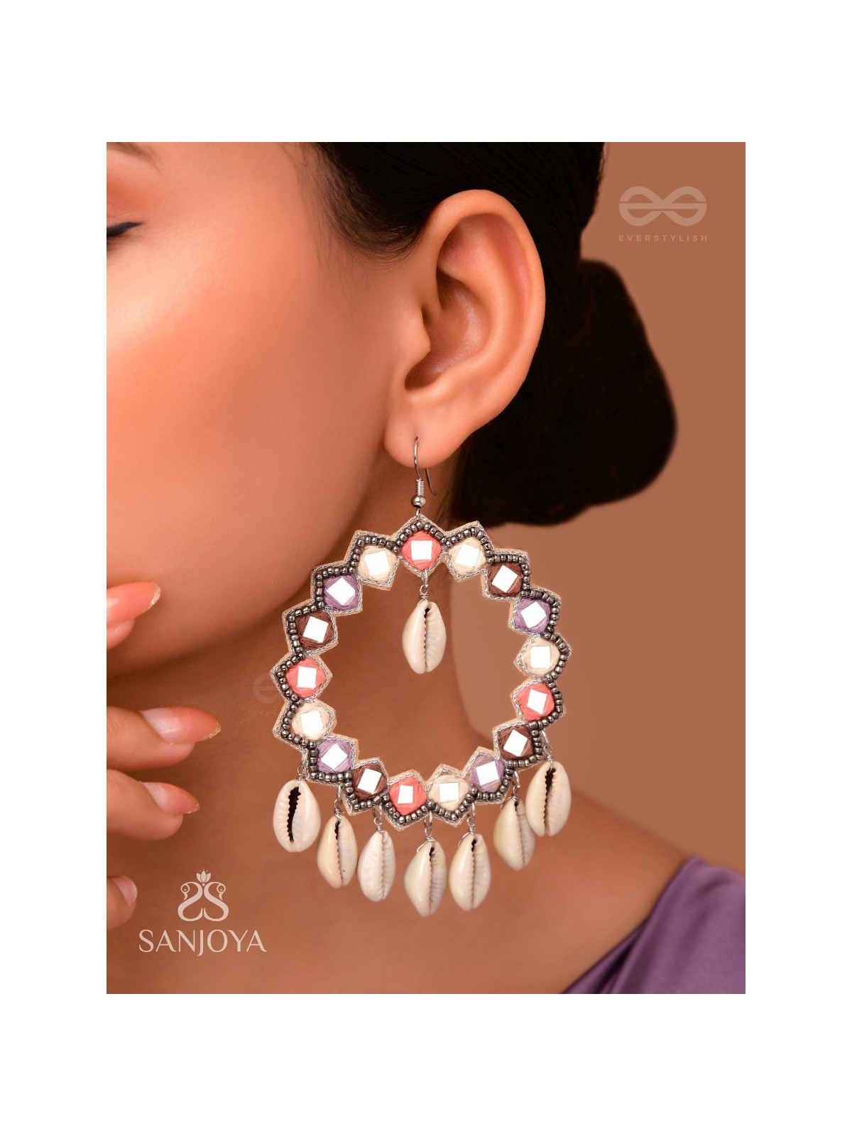 Drumalaya - Magical Sea Shells - Mirror And Shells Hand Embroidered Earrings