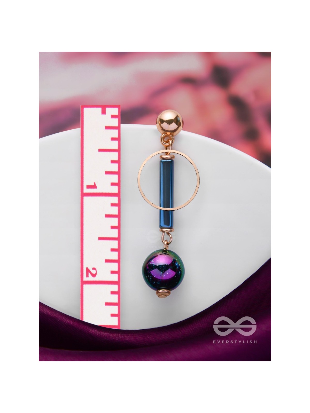 GALAXY SPARKLES - GOLDEN EMBELLISHED EARRINGS