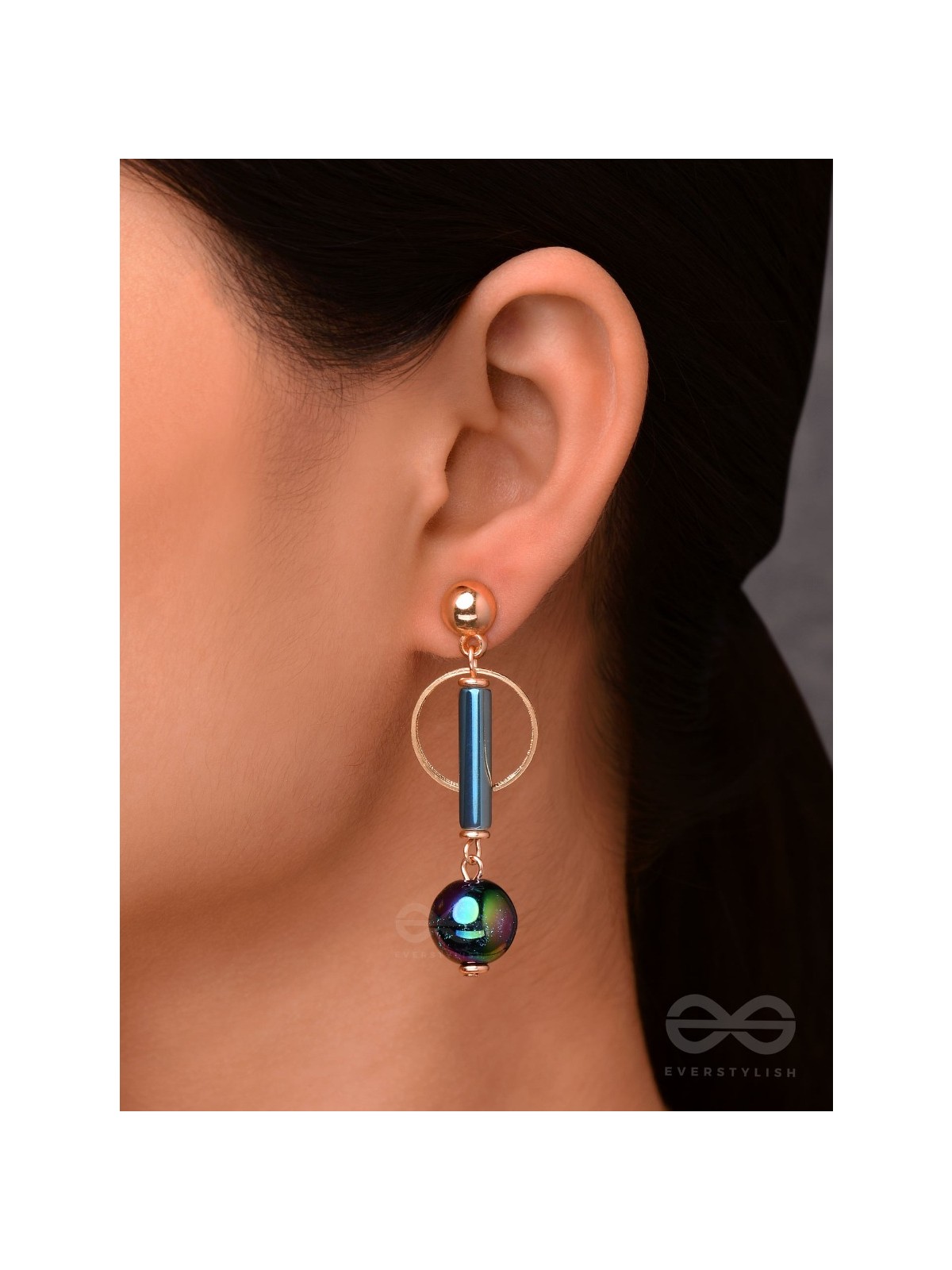 GALAXY SPARKLES - GOLDEN EMBELLISHED EARRINGS