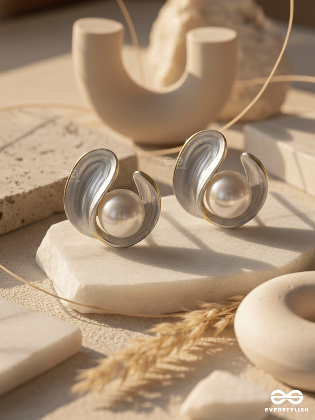 THE CURLY PEARL - GOLDEN EMBELLISHED STUD EARRINGS