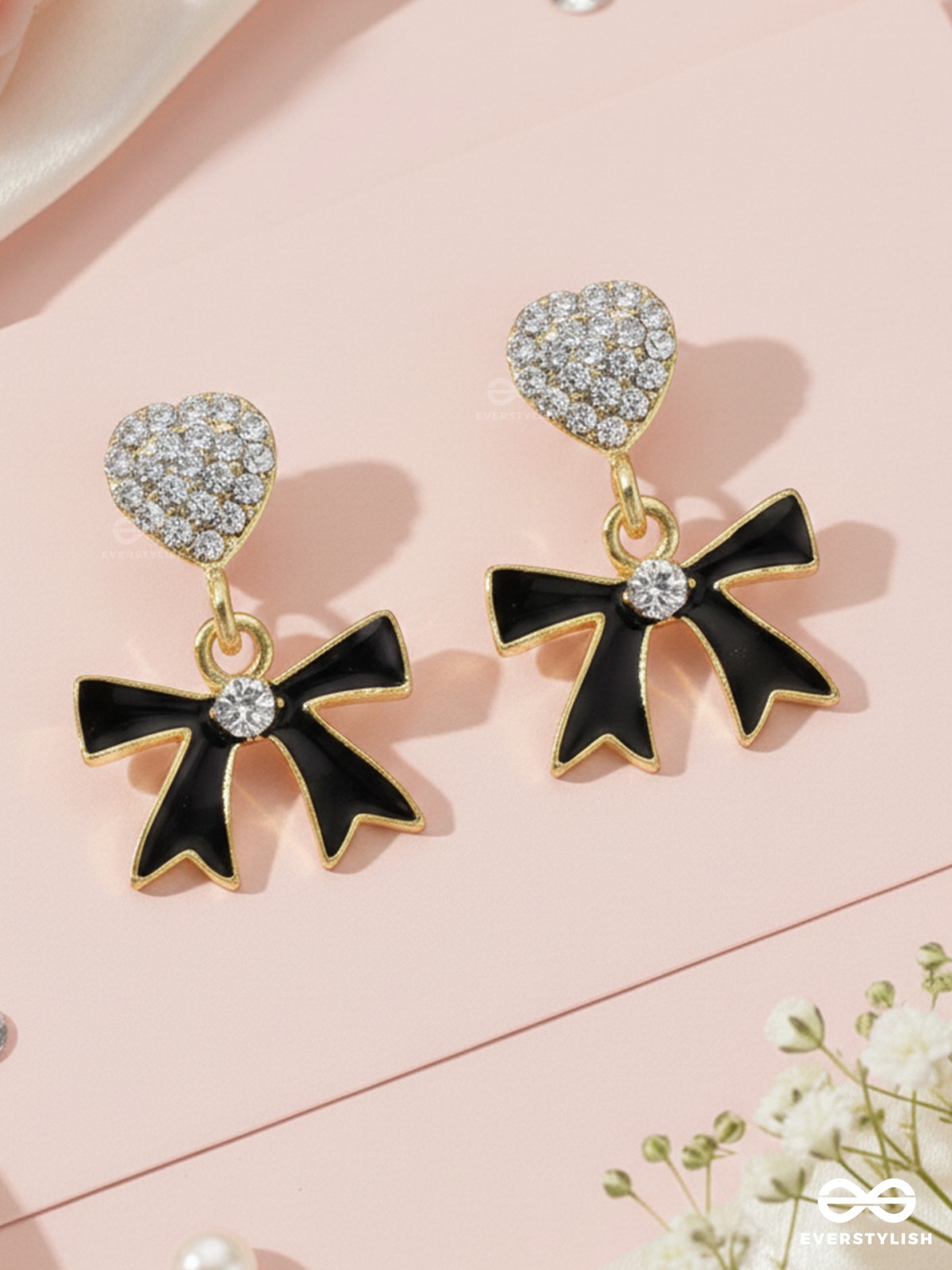 BOW TO THE NIGHT - GOLDEN AND BLACK EMBELLISHED EARRINGS