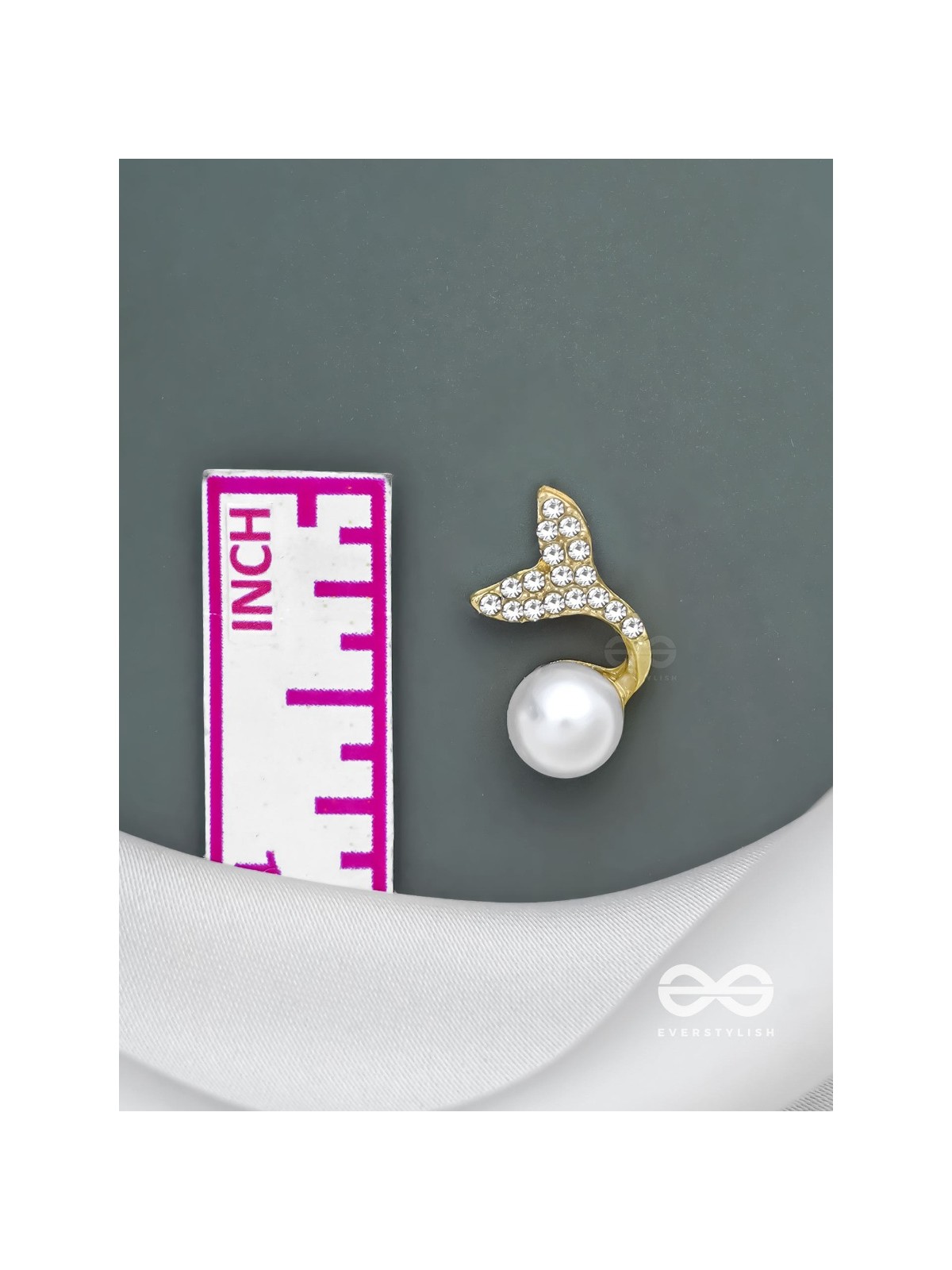 MYSTIC MERMAID TAILS - GOLDEN EMBELLISHED EARRINGS