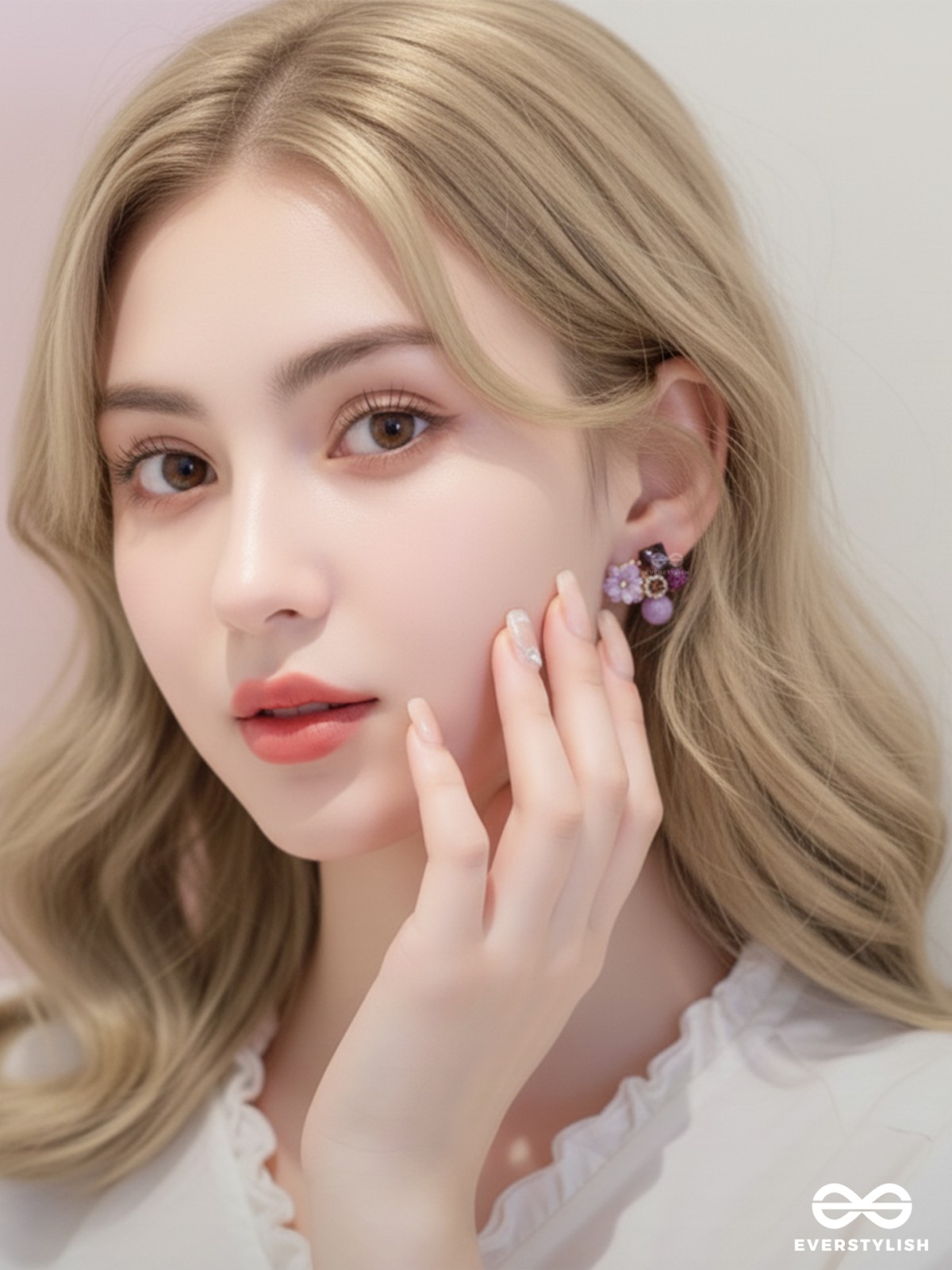 PETAL POP – CHARMING STUDS IN PURPLE SHADES WITH FLOWER DETAILS