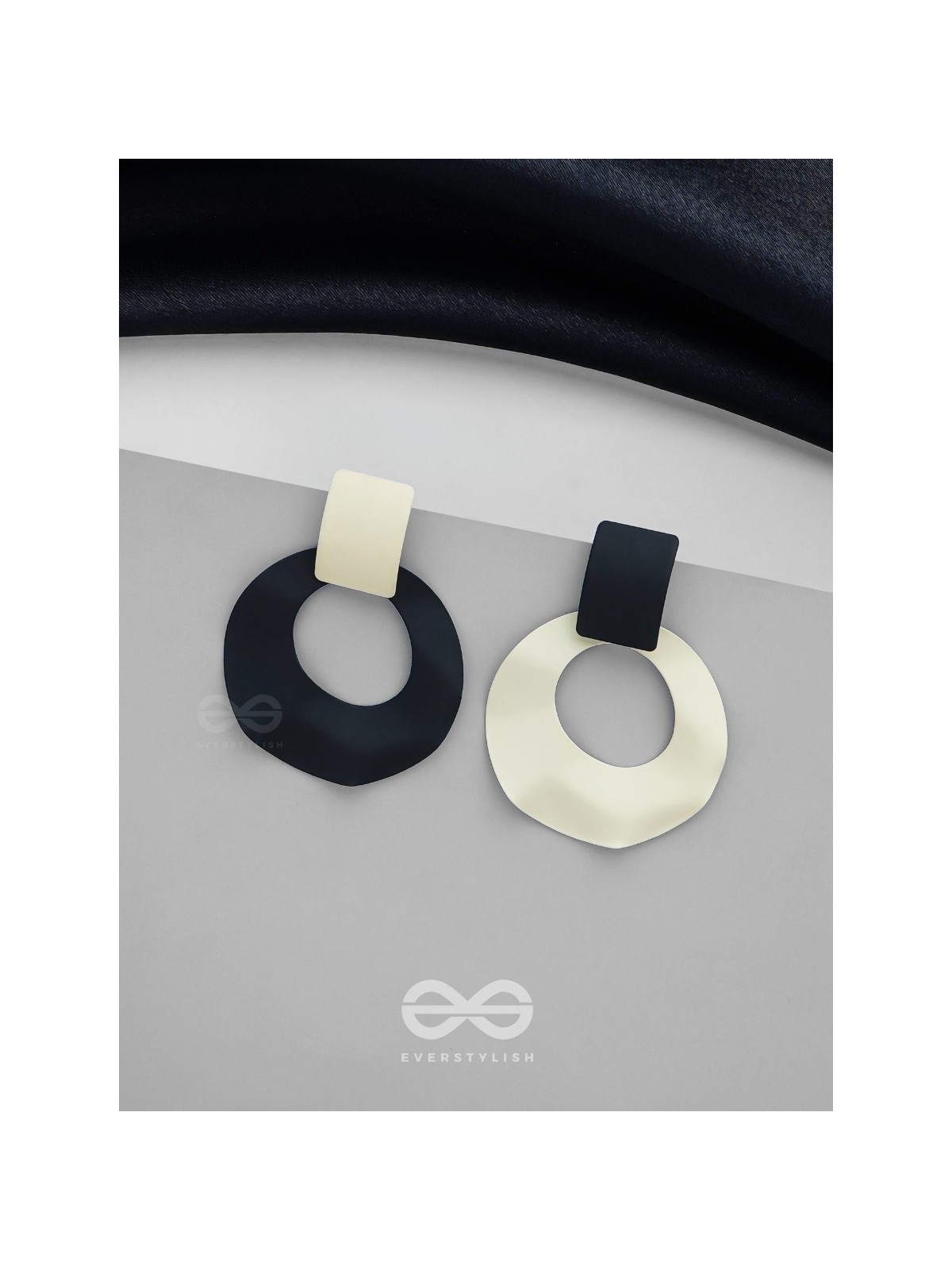 STORMS & CLOUDS - ELEGANT ACRYLIC EARRINGS 