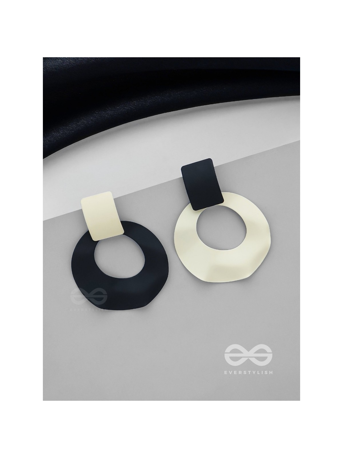 STORMS & CLOUDS - ELEGANT ACRYLIC EARRINGS 