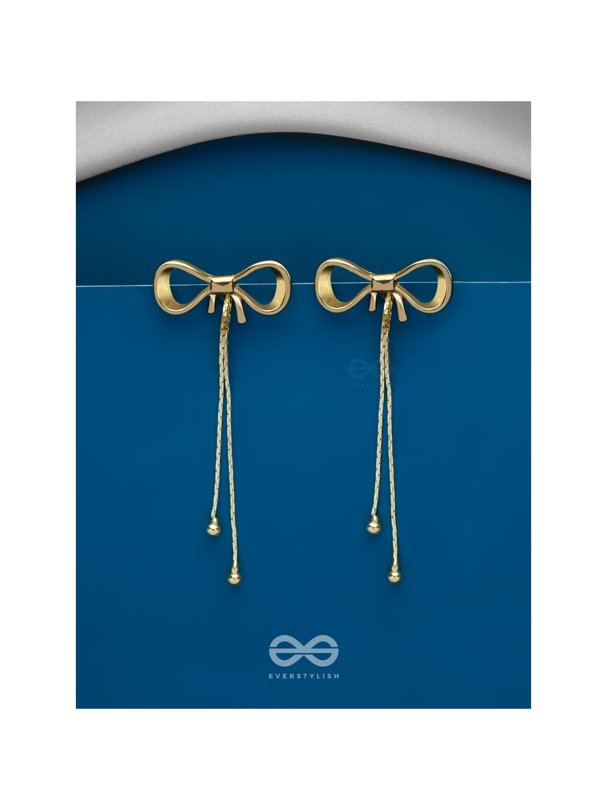 THE MYSTICAL BOW - CLASSIC GOLDEN EARRINGS