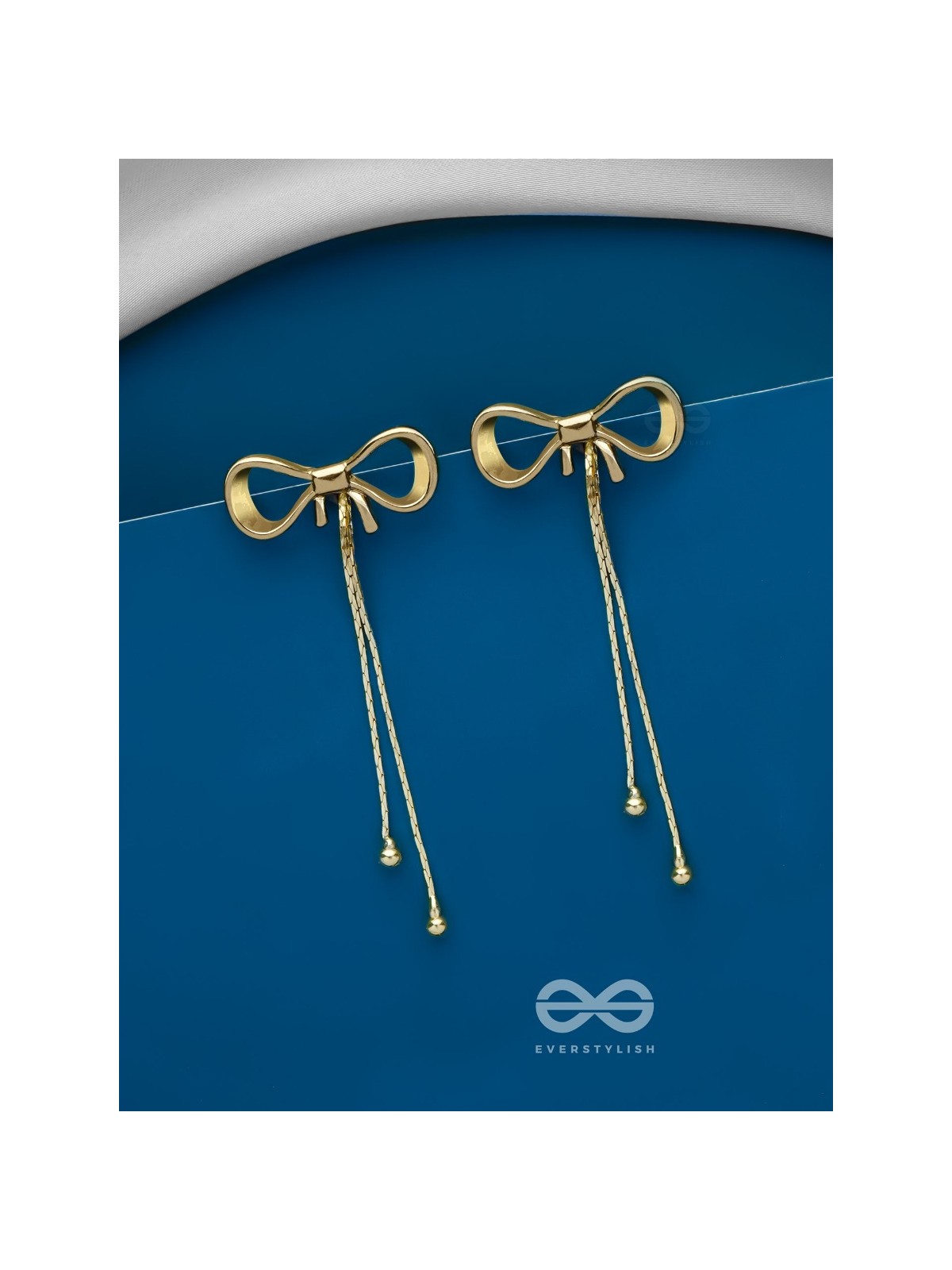 THE MYSTICAL BOW - CLASSIC GOLDEN EARRINGS