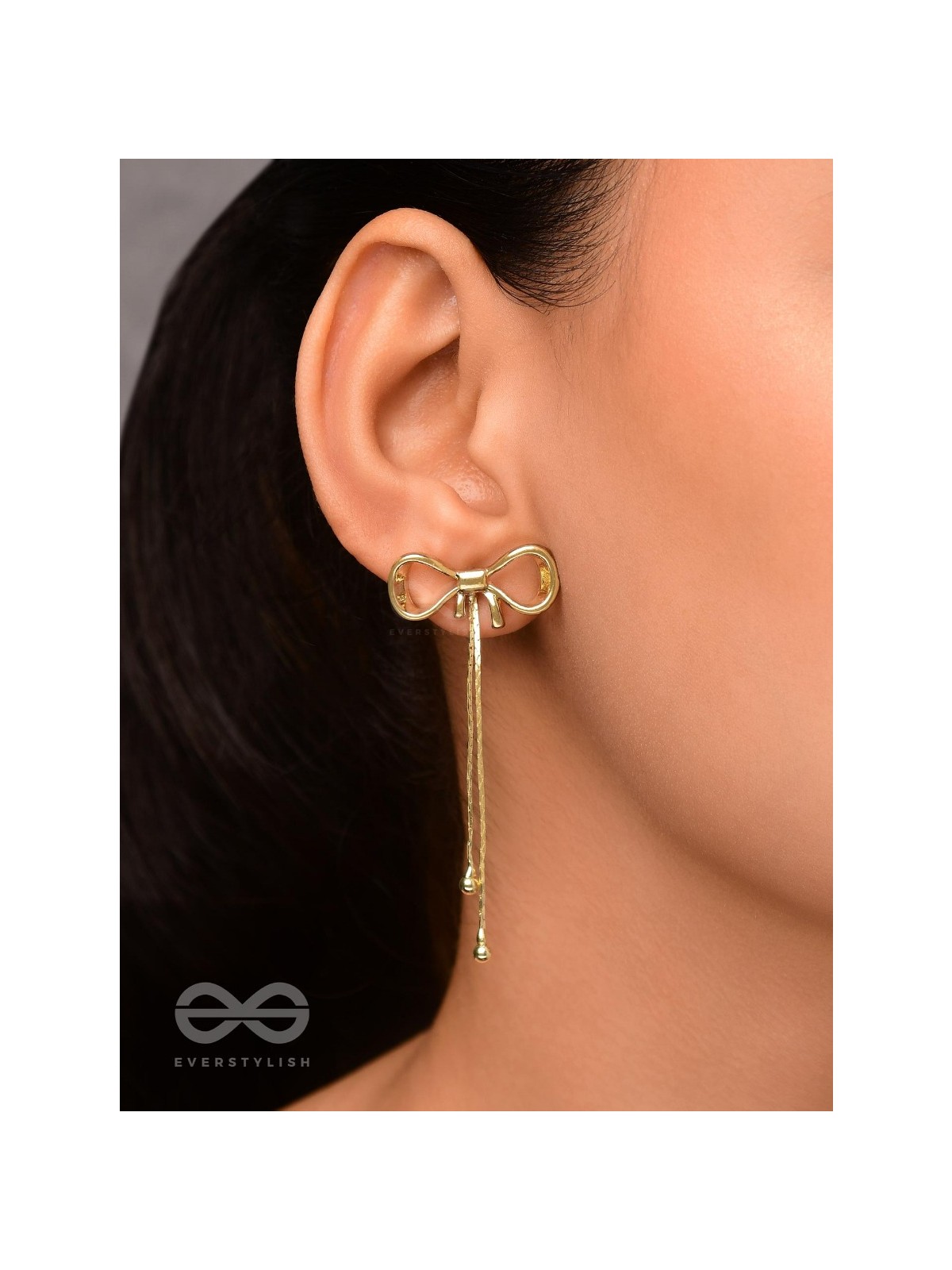 THE MYSTICAL BOW - CLASSIC GOLDEN EARRINGS