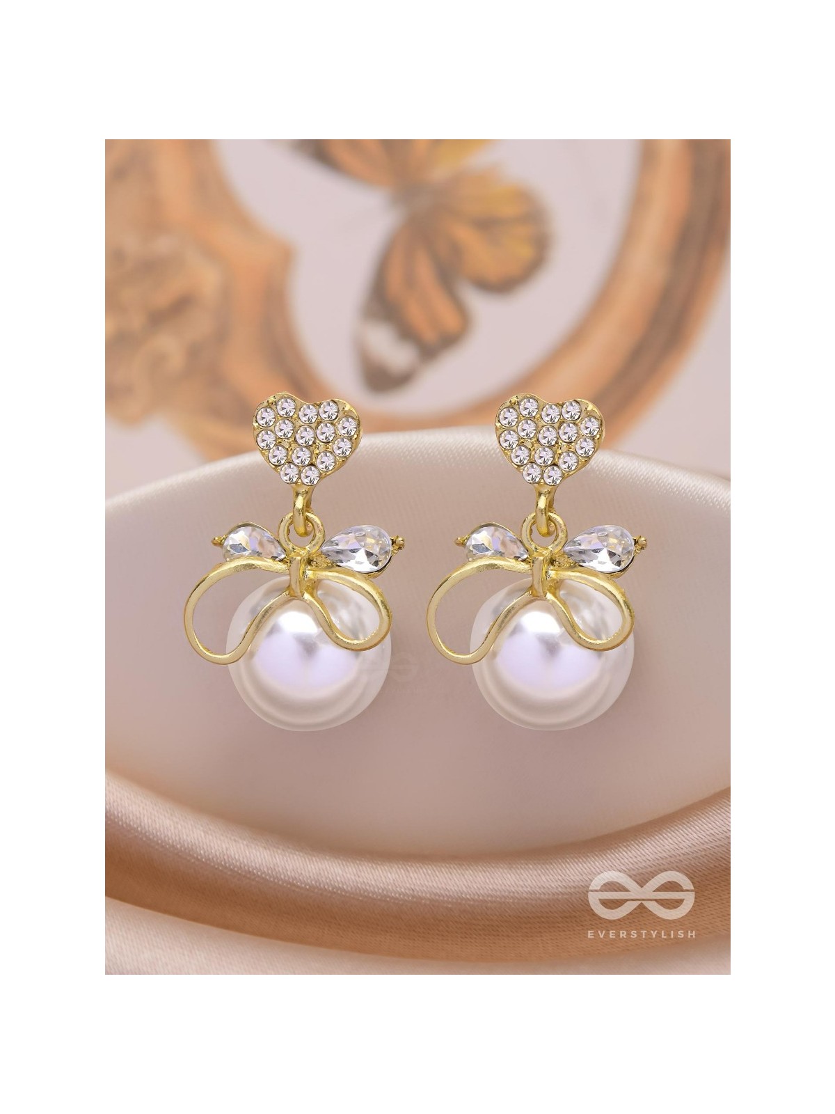 THE LOVEBOW BONANZA - GOLDEN PEARL EARRINGS