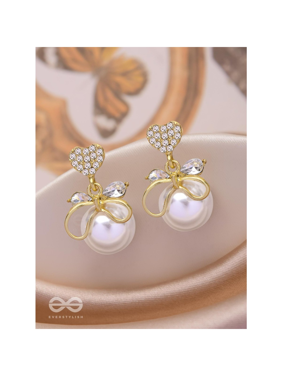 THE LOVEBOW BONANZA - GOLDEN PEARL EARRINGS