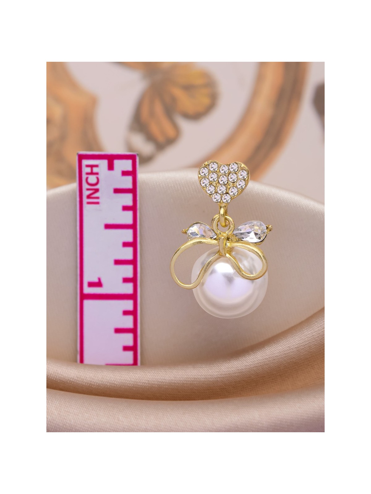 THE LOVEBOW BONANZA - GOLDEN PEARL EARRINGS