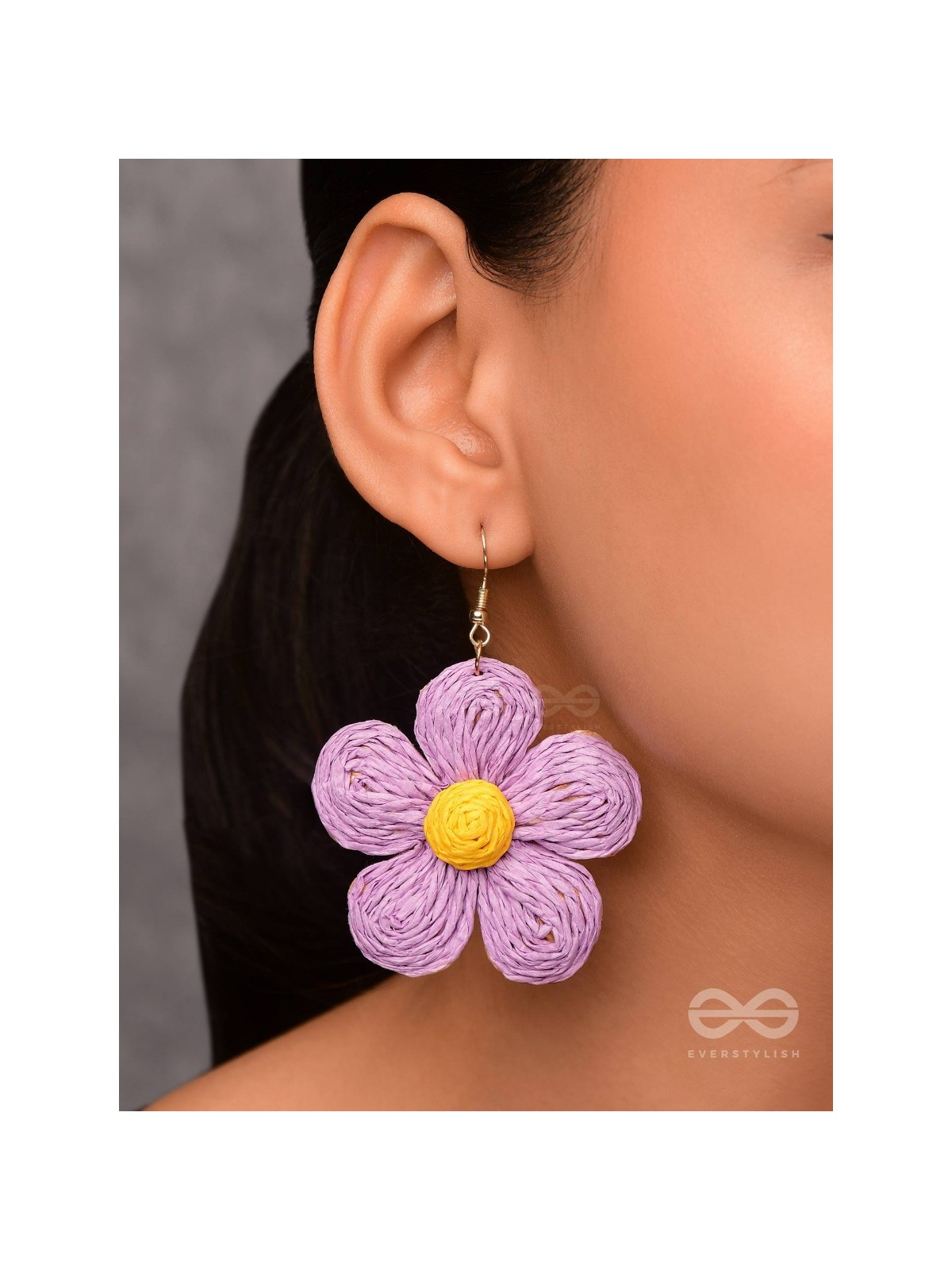THE FLOWER POWER - STATEMENT WOVEN EARRINGS (LAVENDER)