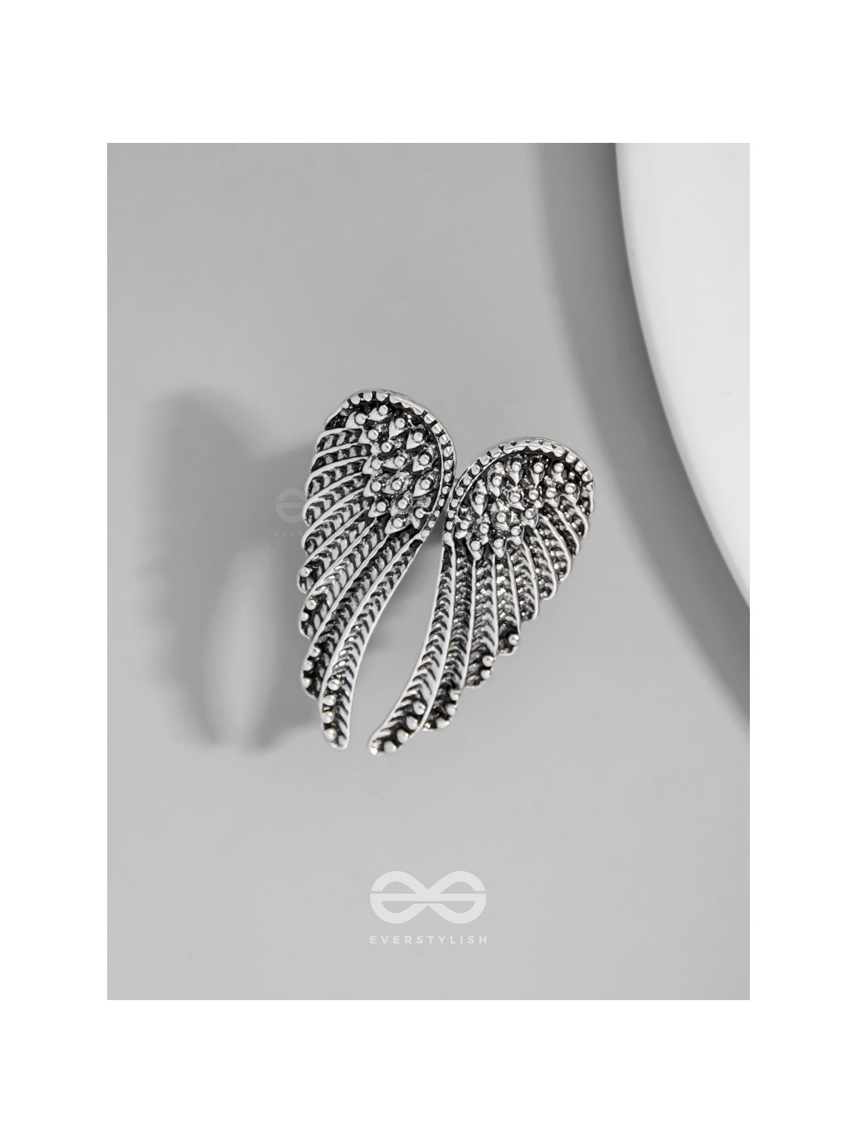 MIDNIGHT RAVEN WING - STATEMENT SILVER RING (ADJUSTABLE)