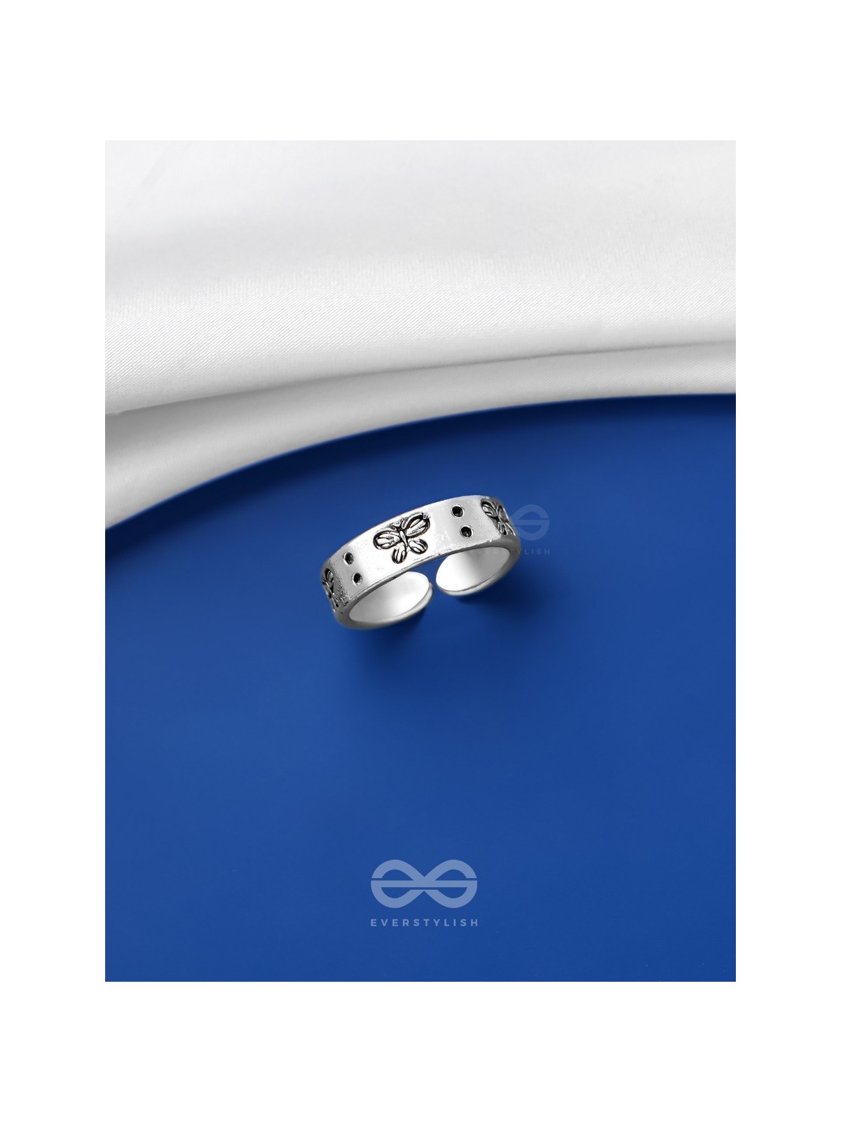 BUTTERFLY FLINGS - SILVER RING (ADJUSTABLE)