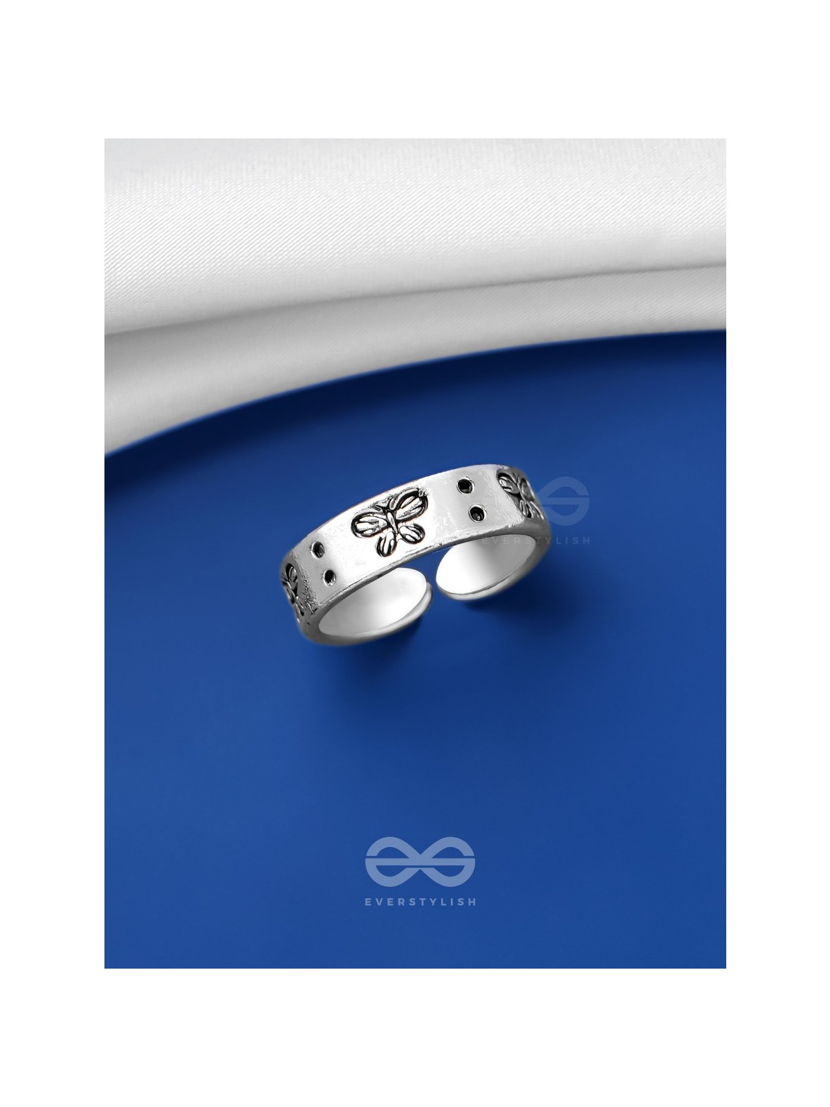 BUTTERFLY FLINGS - SILVER RING (ADJUSTABLE)