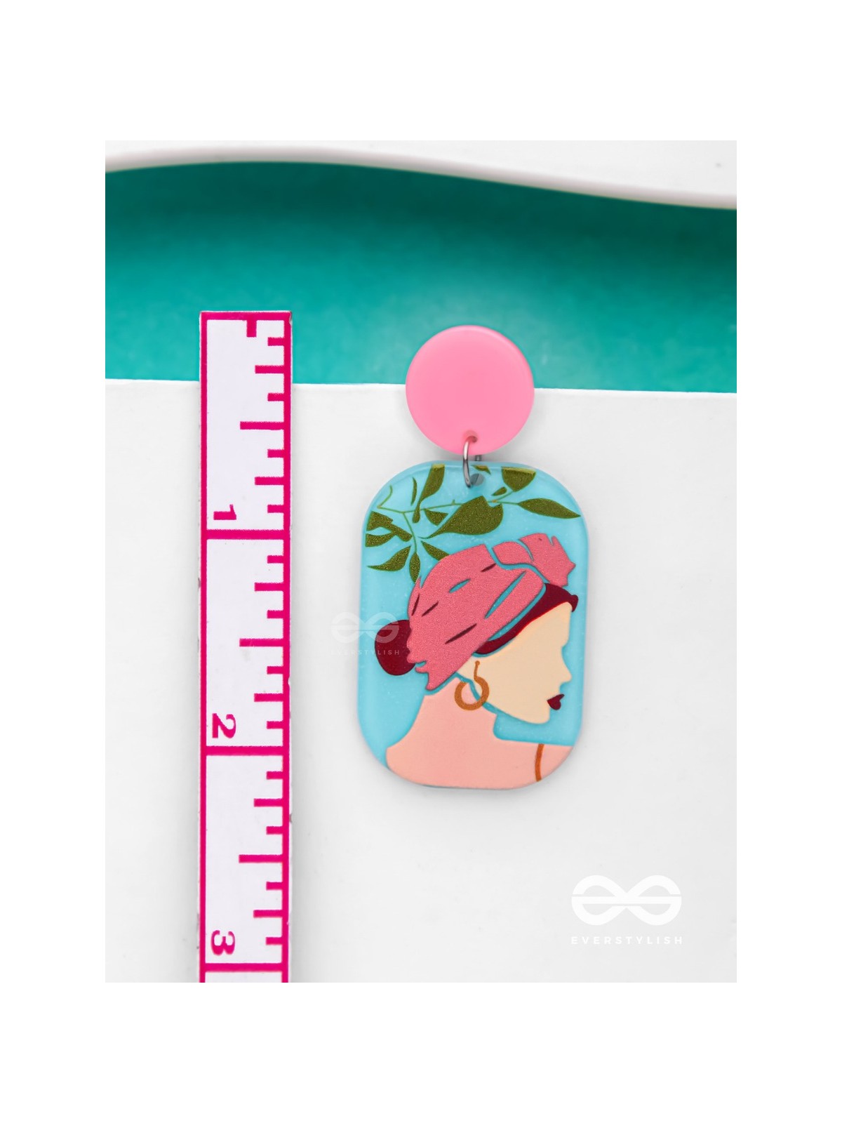 DIVA IN A DREAM - STATEMENT ACRYLIC EARRINGS