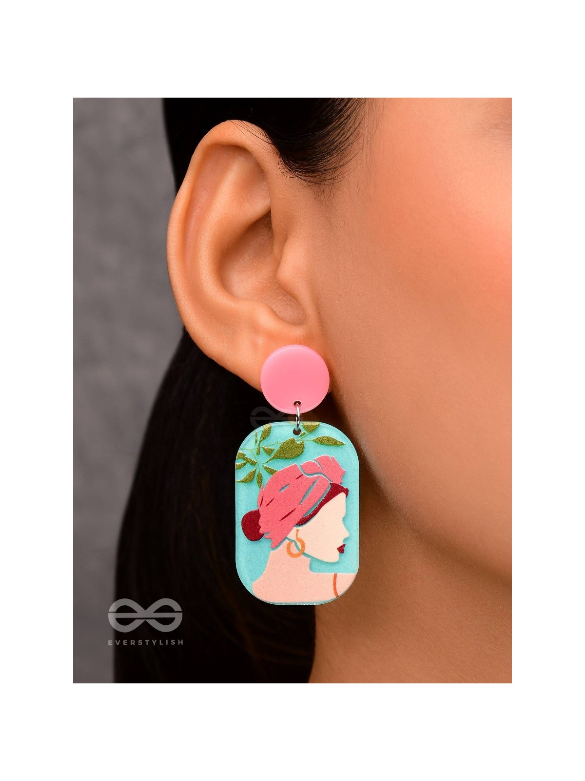 DIVA IN A DREAM - STATEMENT ACRYLIC EARRINGS