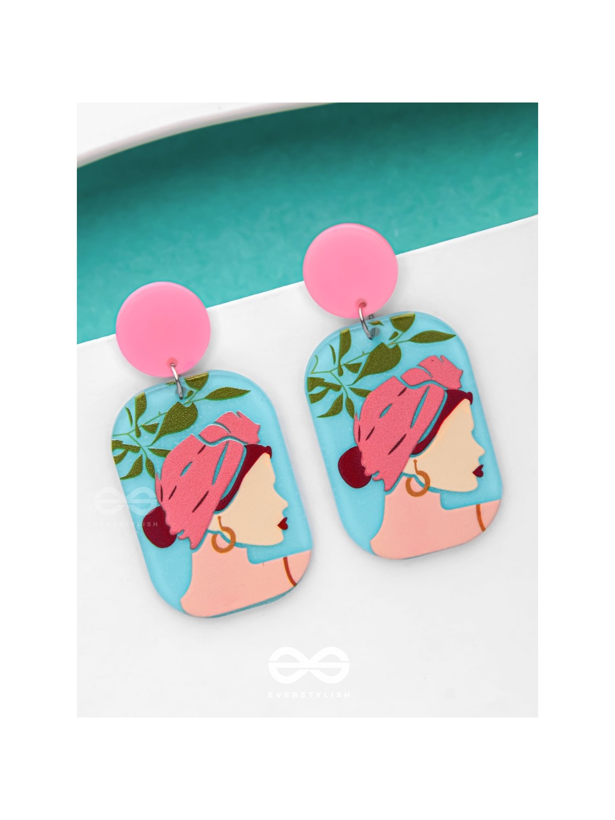 DIVA IN A DREAM - STATEMENT ACRYLIC EARRINGS