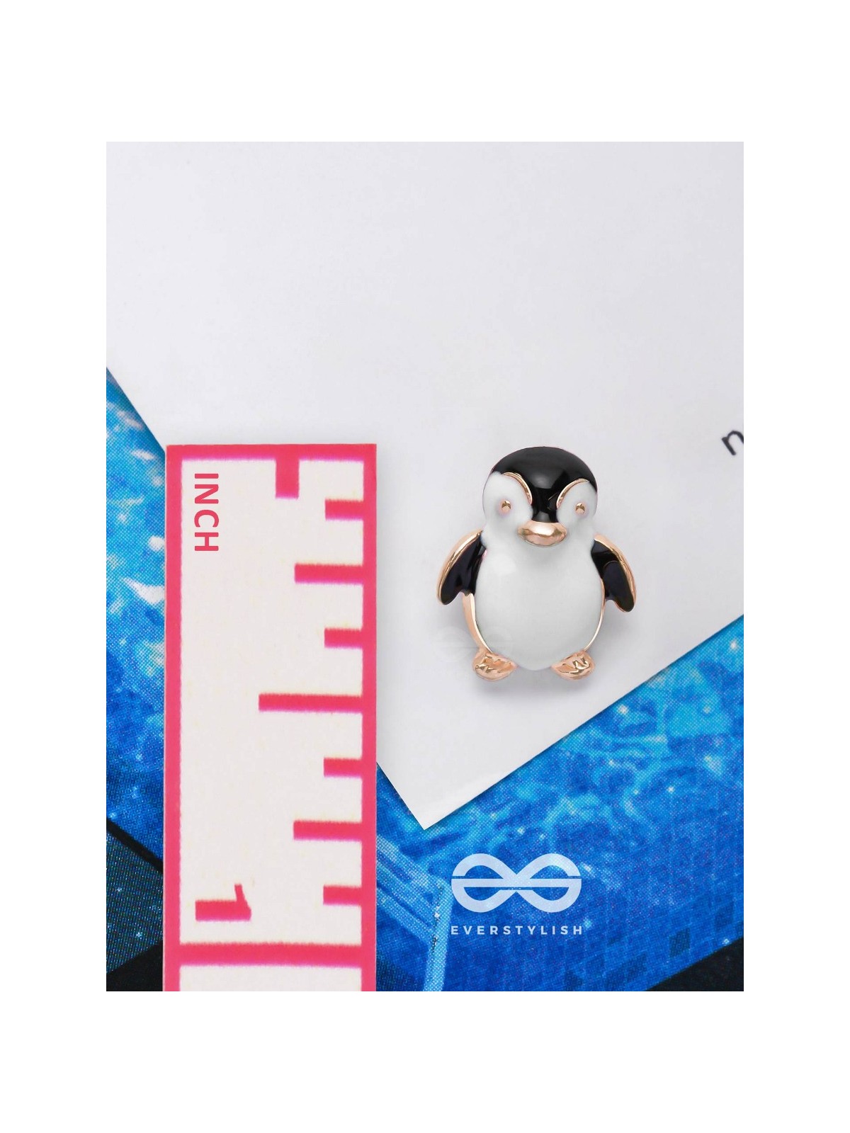 HELLO! MR. PENGUIN - GOLDEN EMBELLISHED STUD EARRINGS