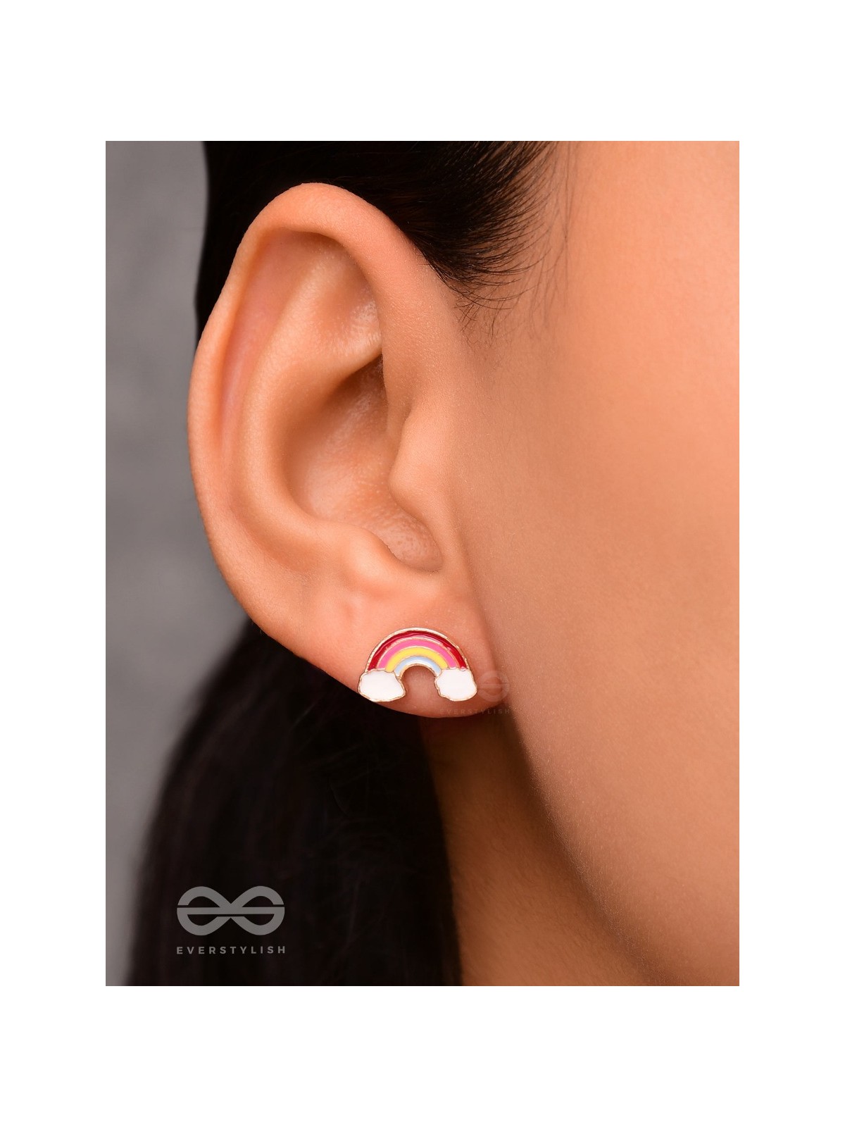 FLUFFY RAINBOW DREAMS - GOLDEN EMBELLISHED STUD EARRINGS