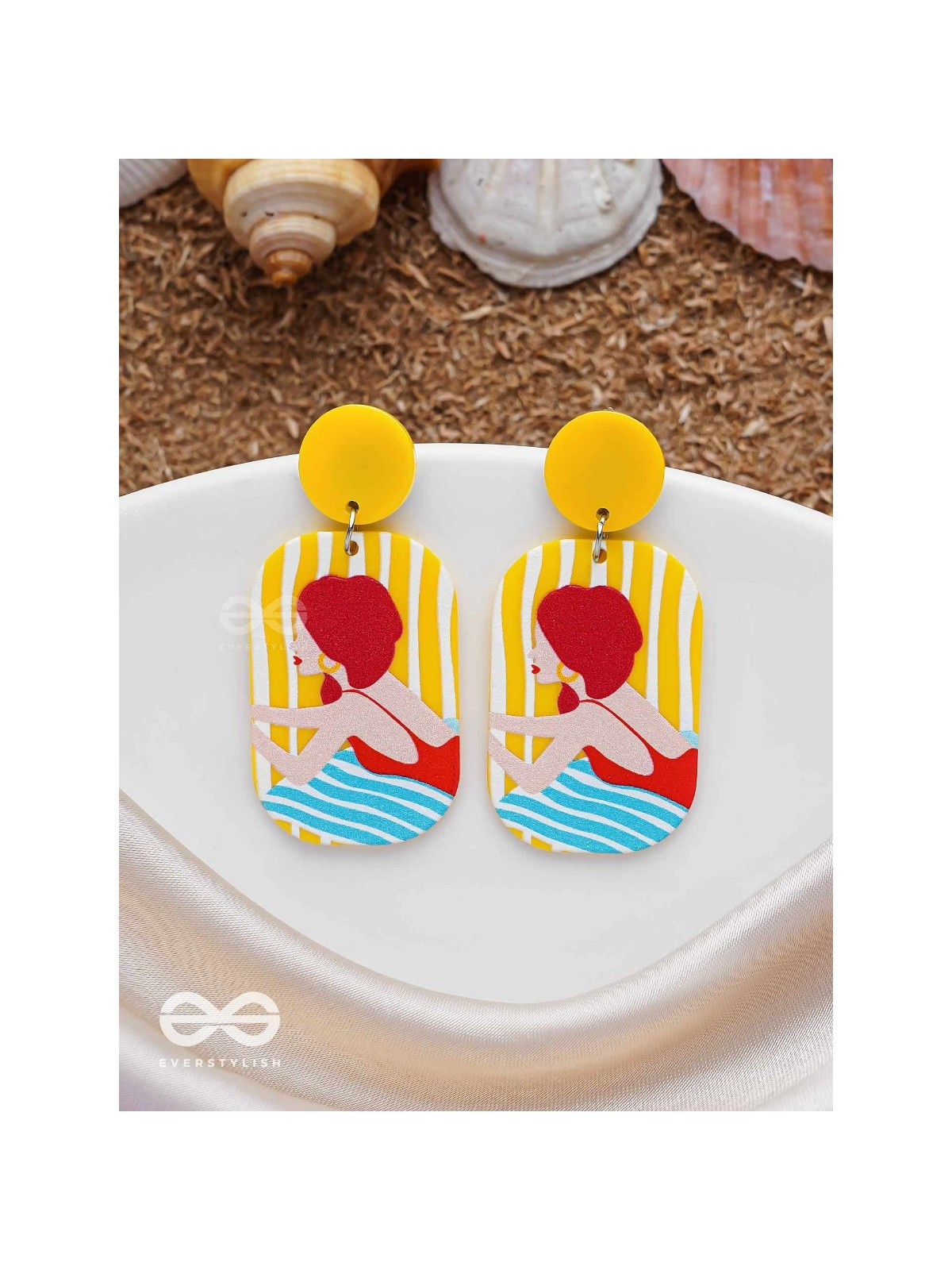 DIVE 'N DABBLE - STATEMENT ACRYLIC EARRINGS