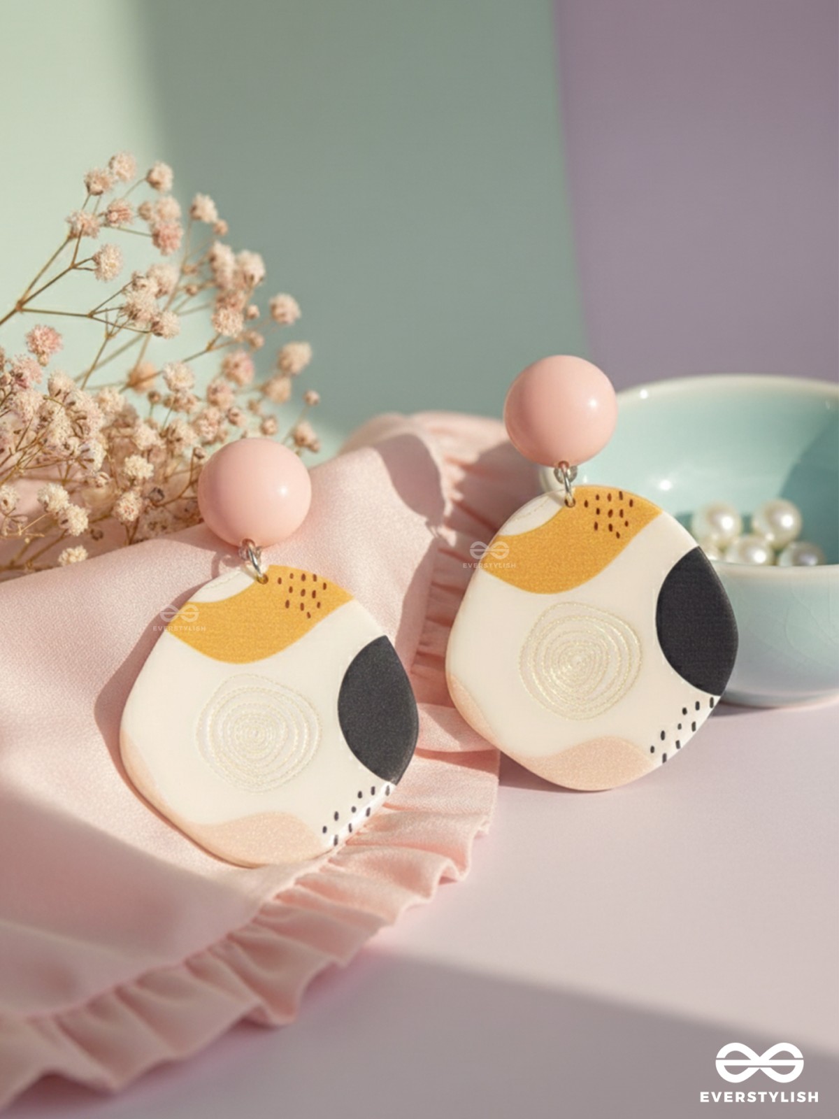 DREAMWEAVER DELIGHTS - CASUAL ACRYLIC EARRINGS