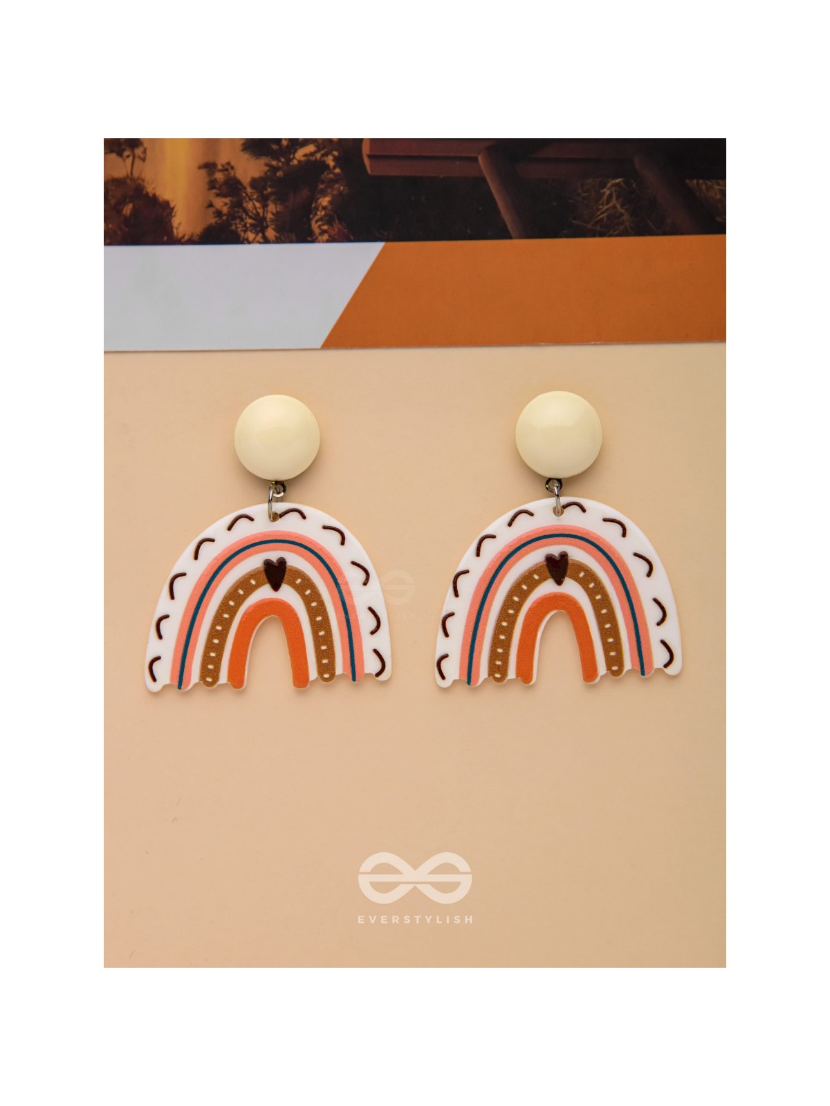 HEARTFELT RAINBOW - STATEMENT ACRYLIC EARRINGS 