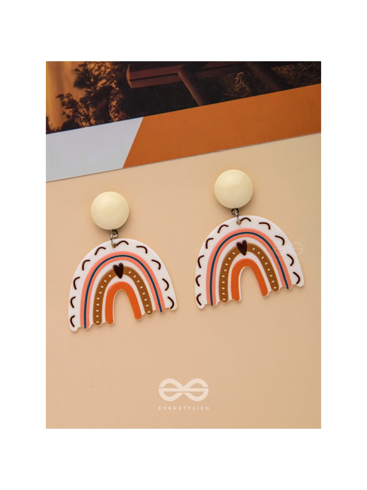 HEARTFELT RAINBOW - STATEMENT ACRYLIC EARRINGS 