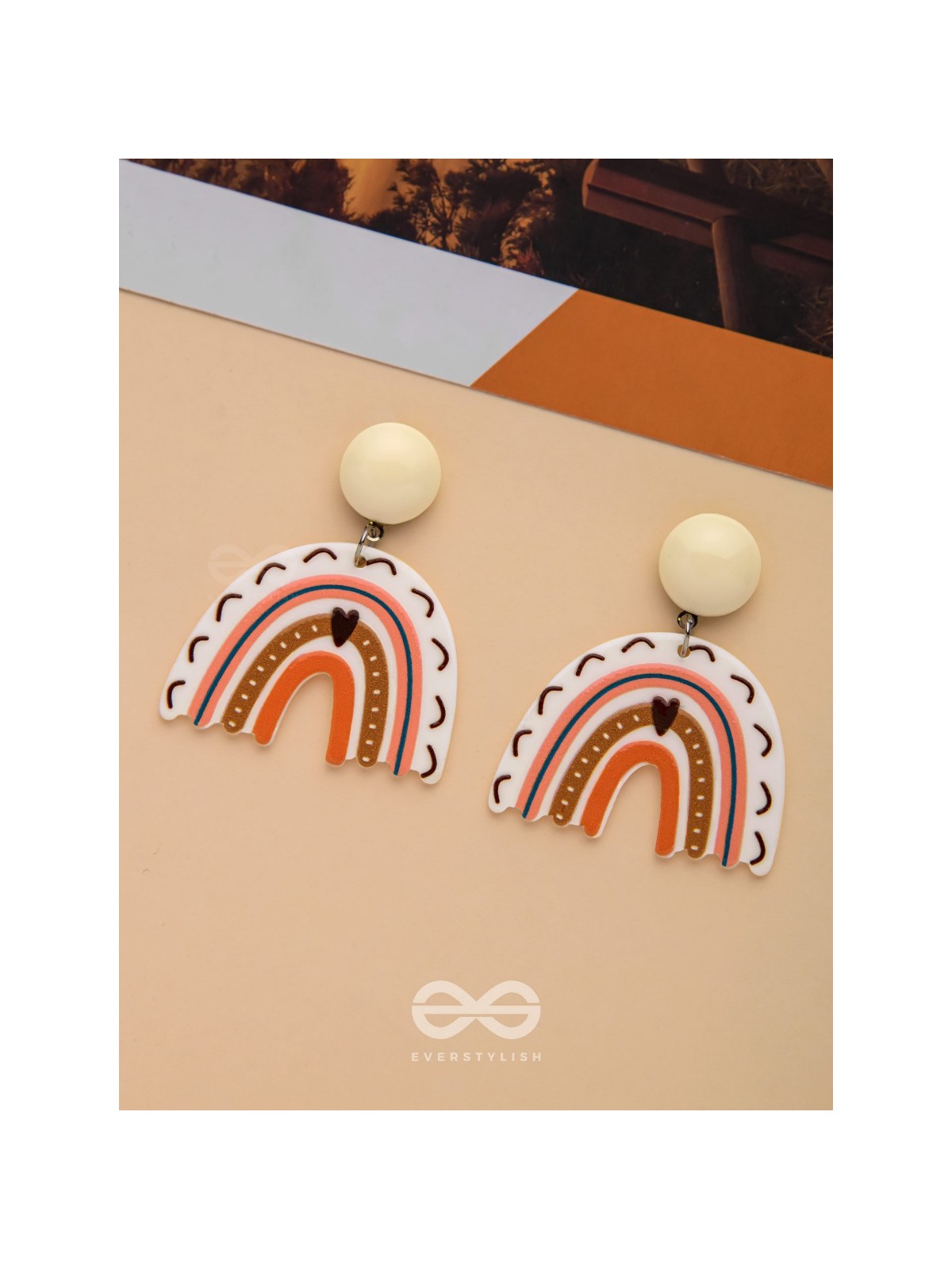 HEARTFELT RAINBOW - STATEMENT ACRYLIC EARRINGS 