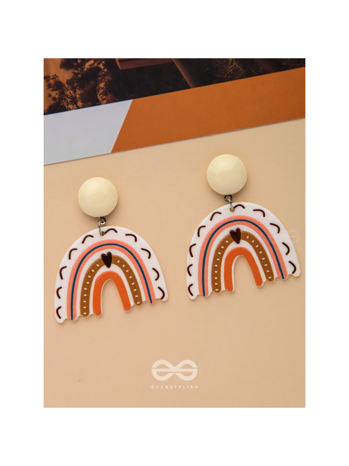 HEARTFELT RAINBOW - STATEMENT ACRYLIC EARRINGS 