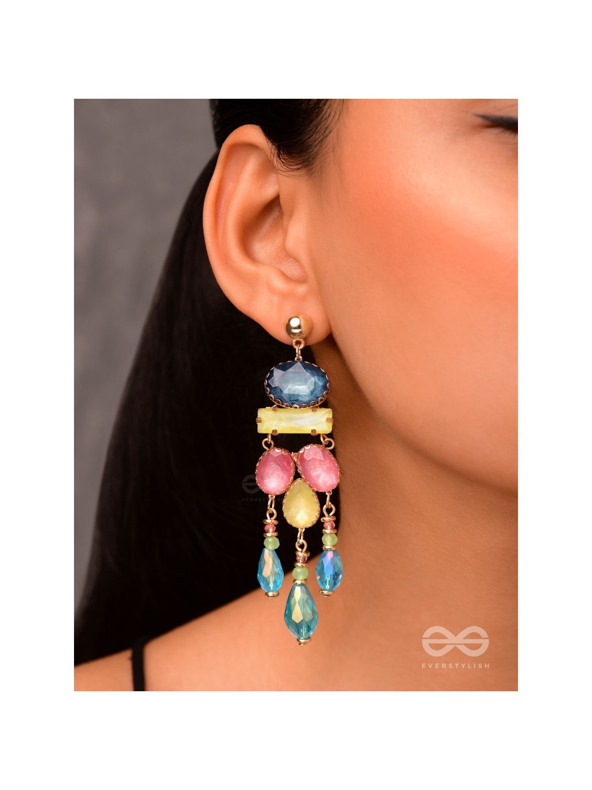 The Bright Delight - Golden Embellished Earrings