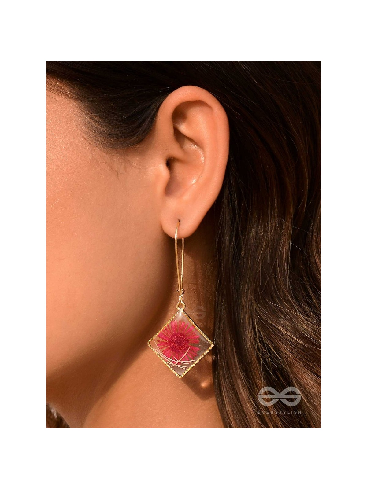 Scarlet's Garden - Pressed Flower Resin Earrings