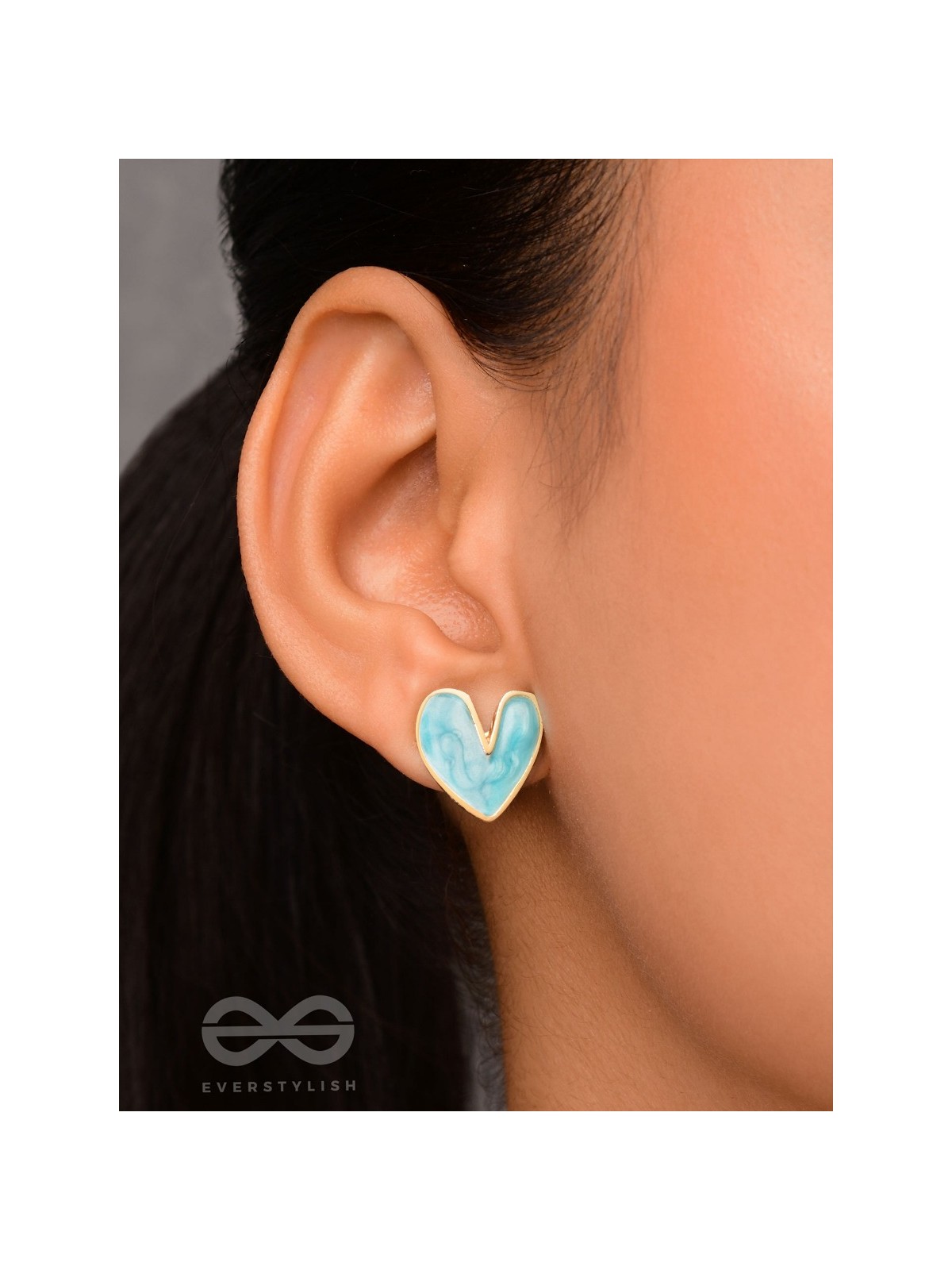 LOVEBEATIN HEARTS - CUTE ENAMELLED STUDS (BLUE)