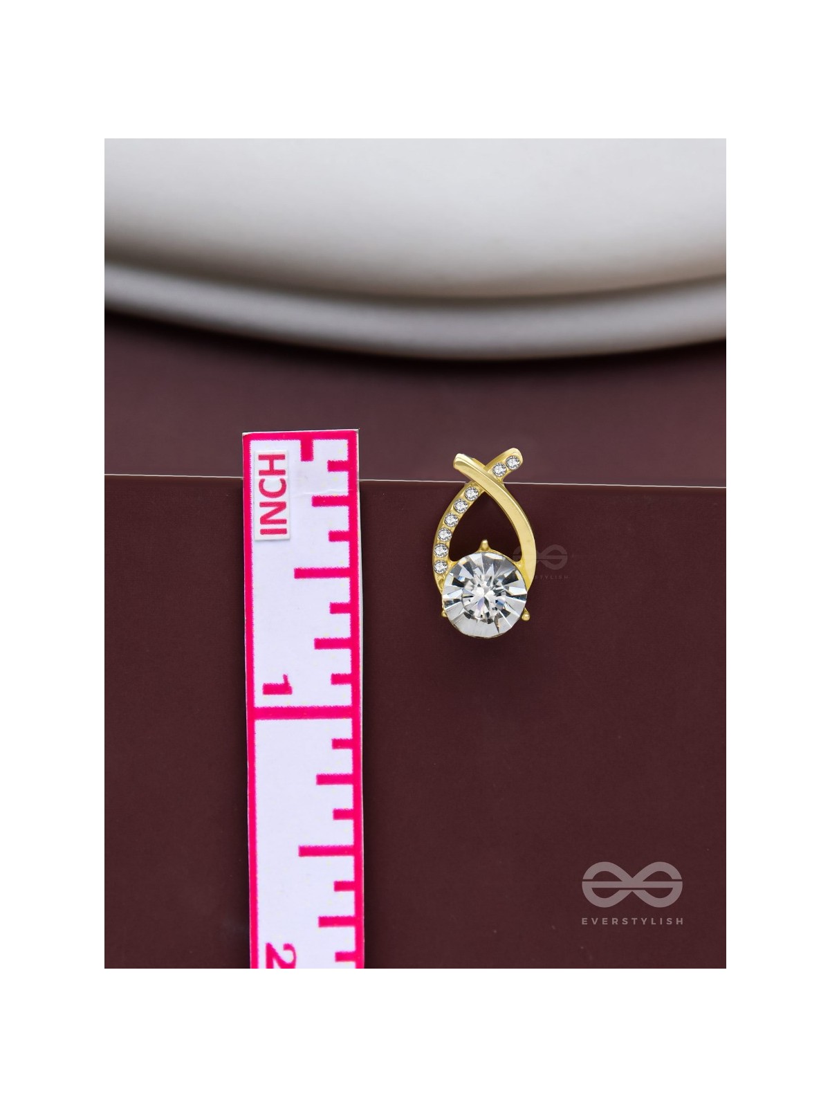 Shining Shimmerstones - Golden Embellished Earrings