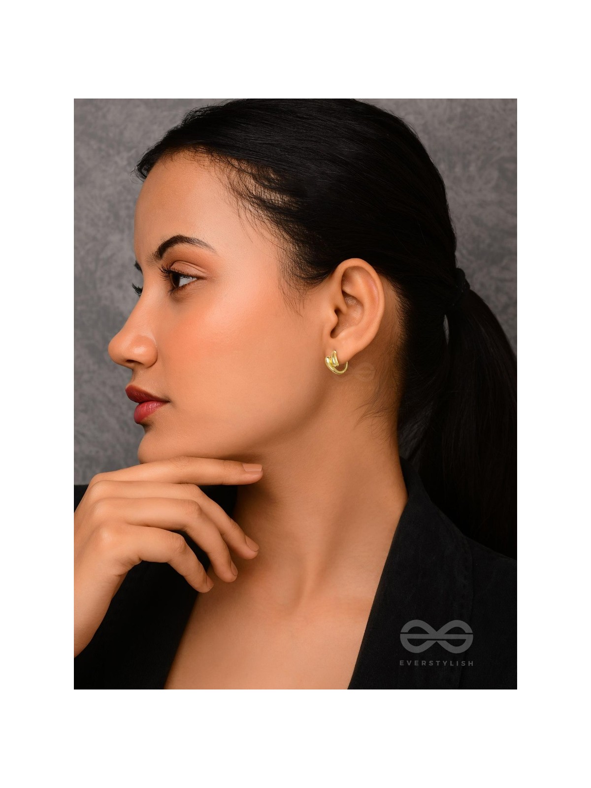 The Sunlit Elegance - Classic Golden Earrings 