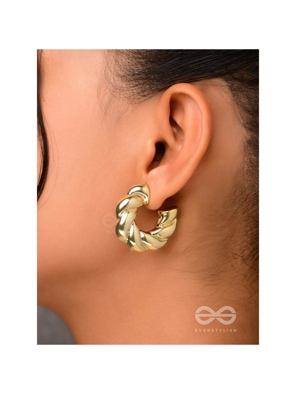 Dreamer'S Luster - Statement Golden Earrings