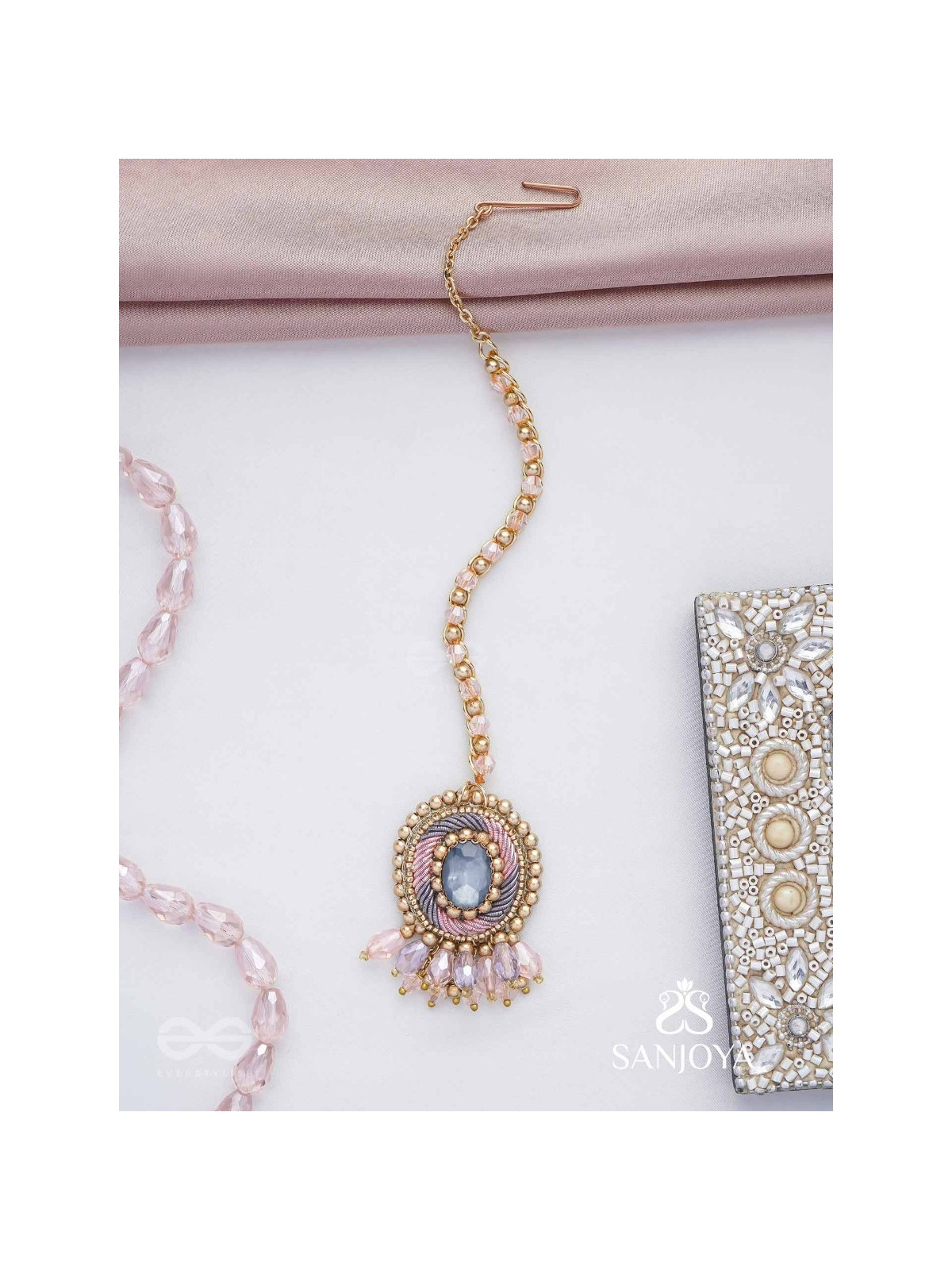 Adhana - Delicate Glow - Stone, Beads And Glass Drops Hand Embroidered Maangtika