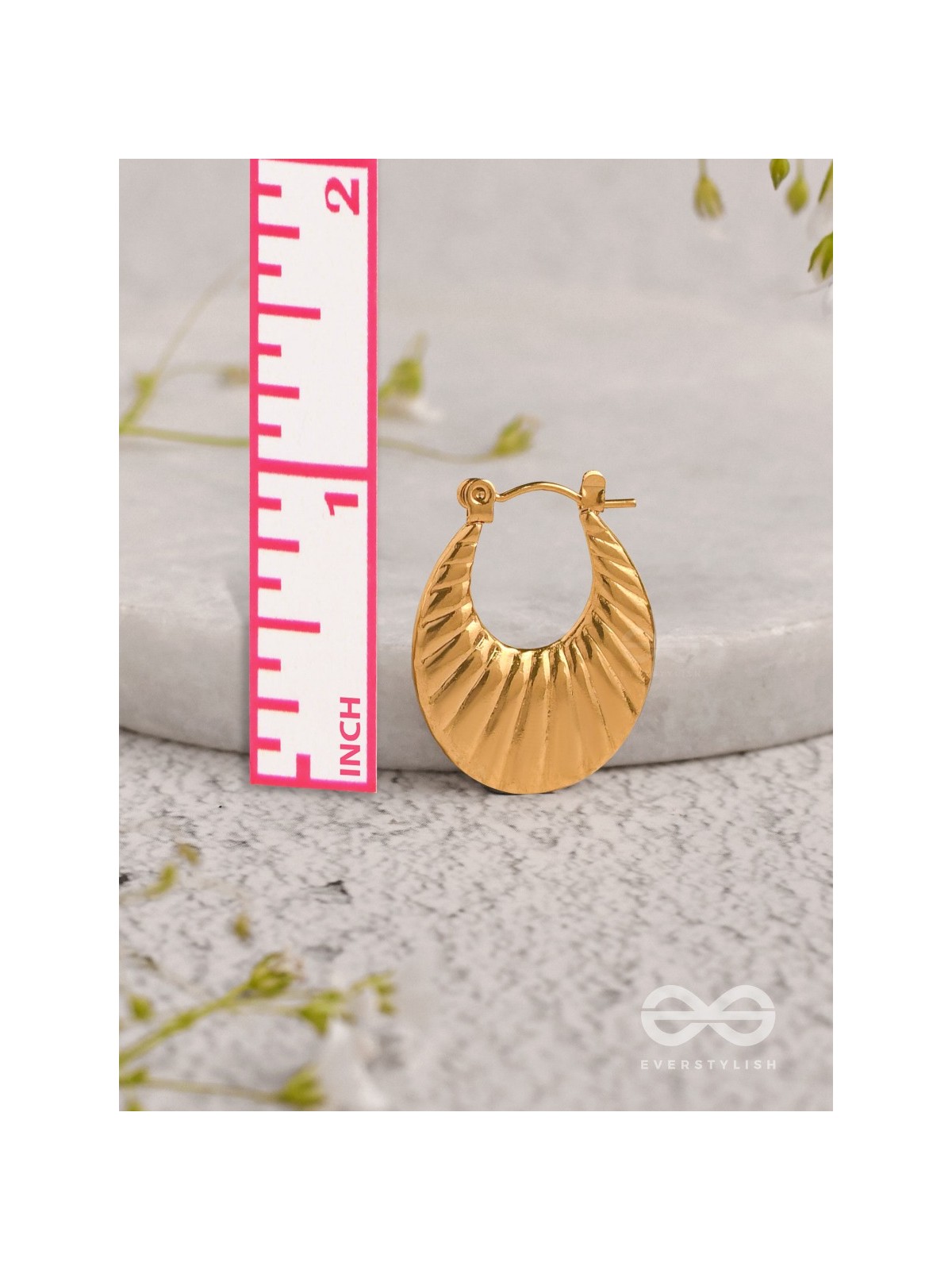 Dazzling Flickers - Golden Stainless Steel Earrings With Anti-Tarnish Coating