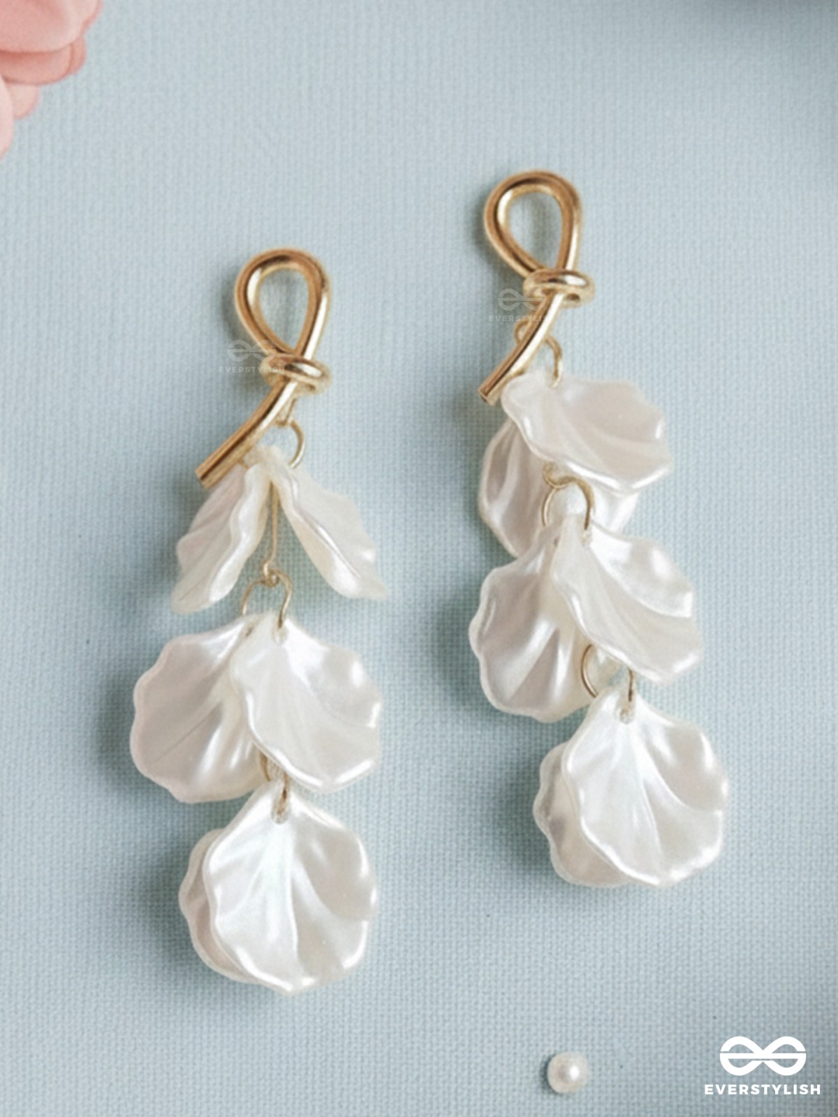 The Seashell Charms- Golden Shell Earrings 