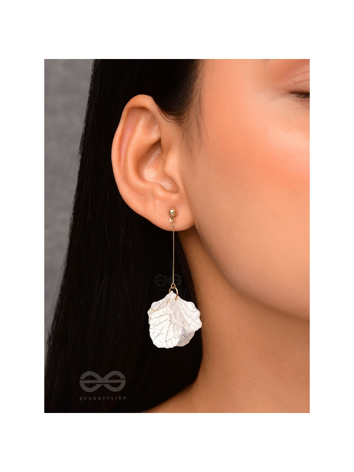 The Snow Petals- Acrylic Earrings 
