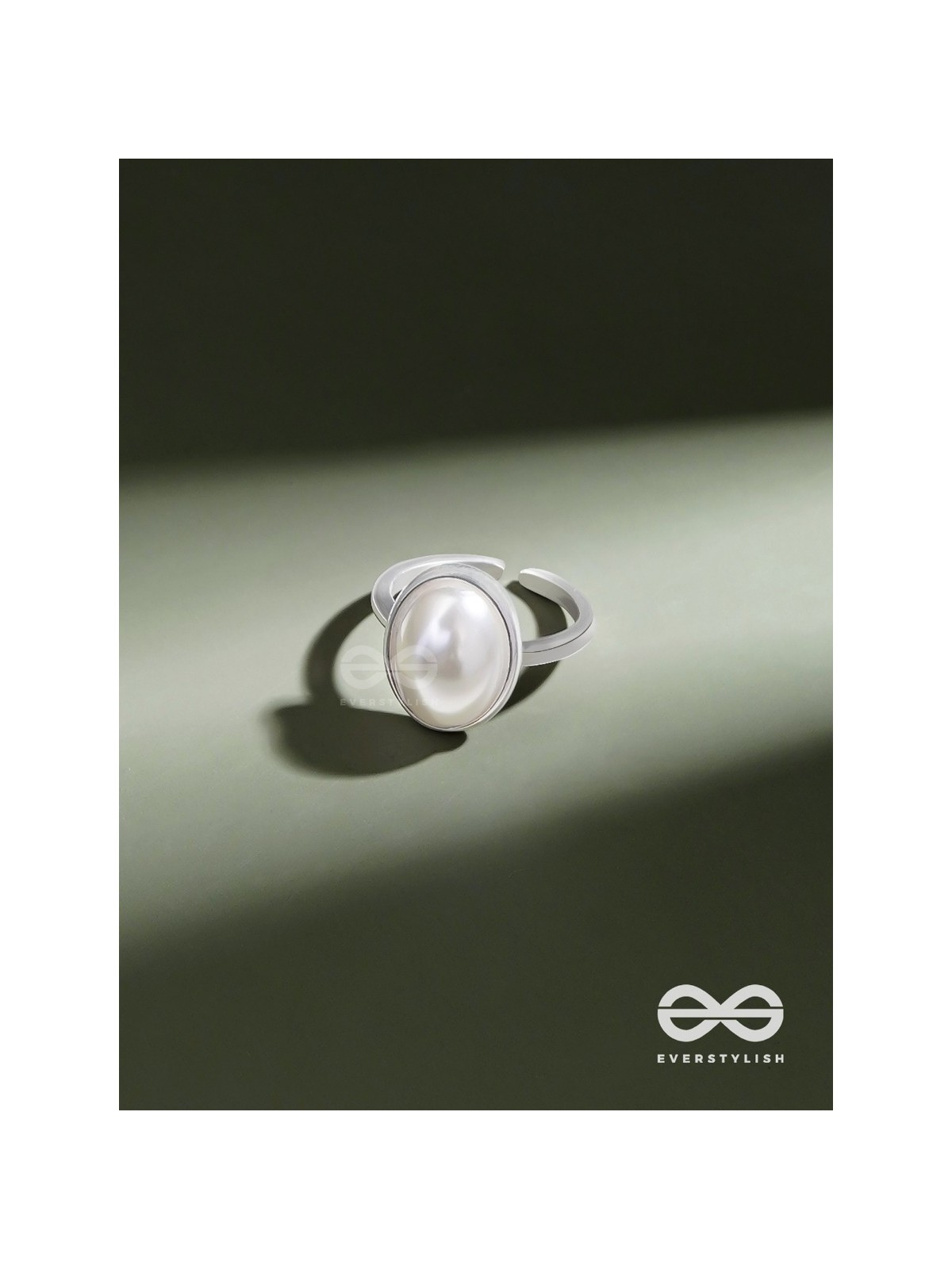 Pixie's Pearl - Statement Pearl Ring (Adjustable)