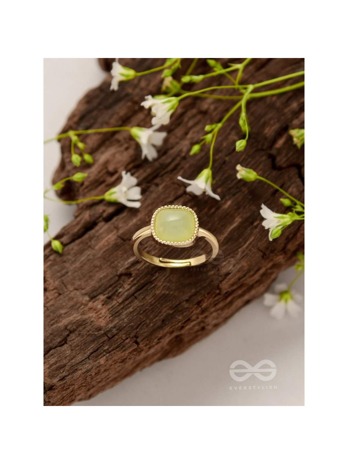 Lime Lush - Statement Golden Embellished Ring 