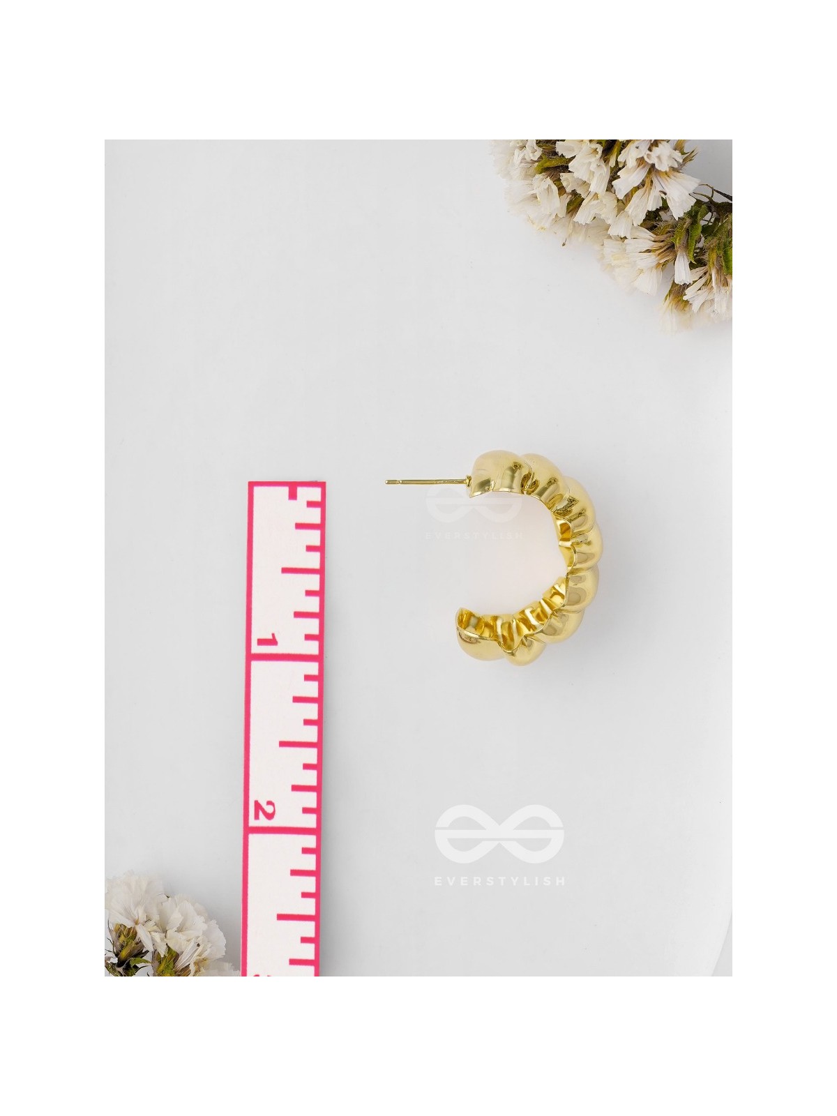 Metallic Curves - Statement Golden Earrings