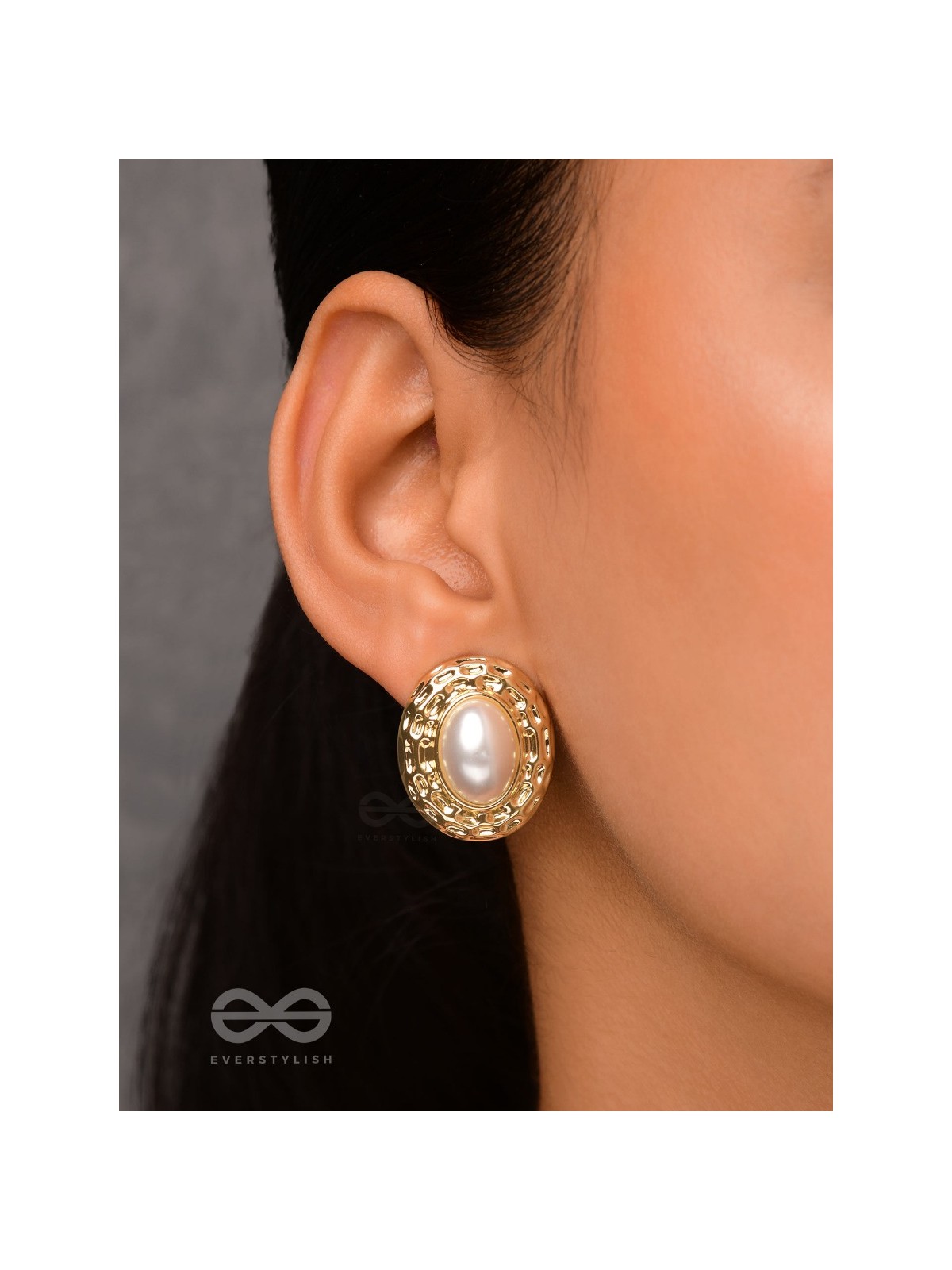 Gilded Pearls - Golden Earrings
