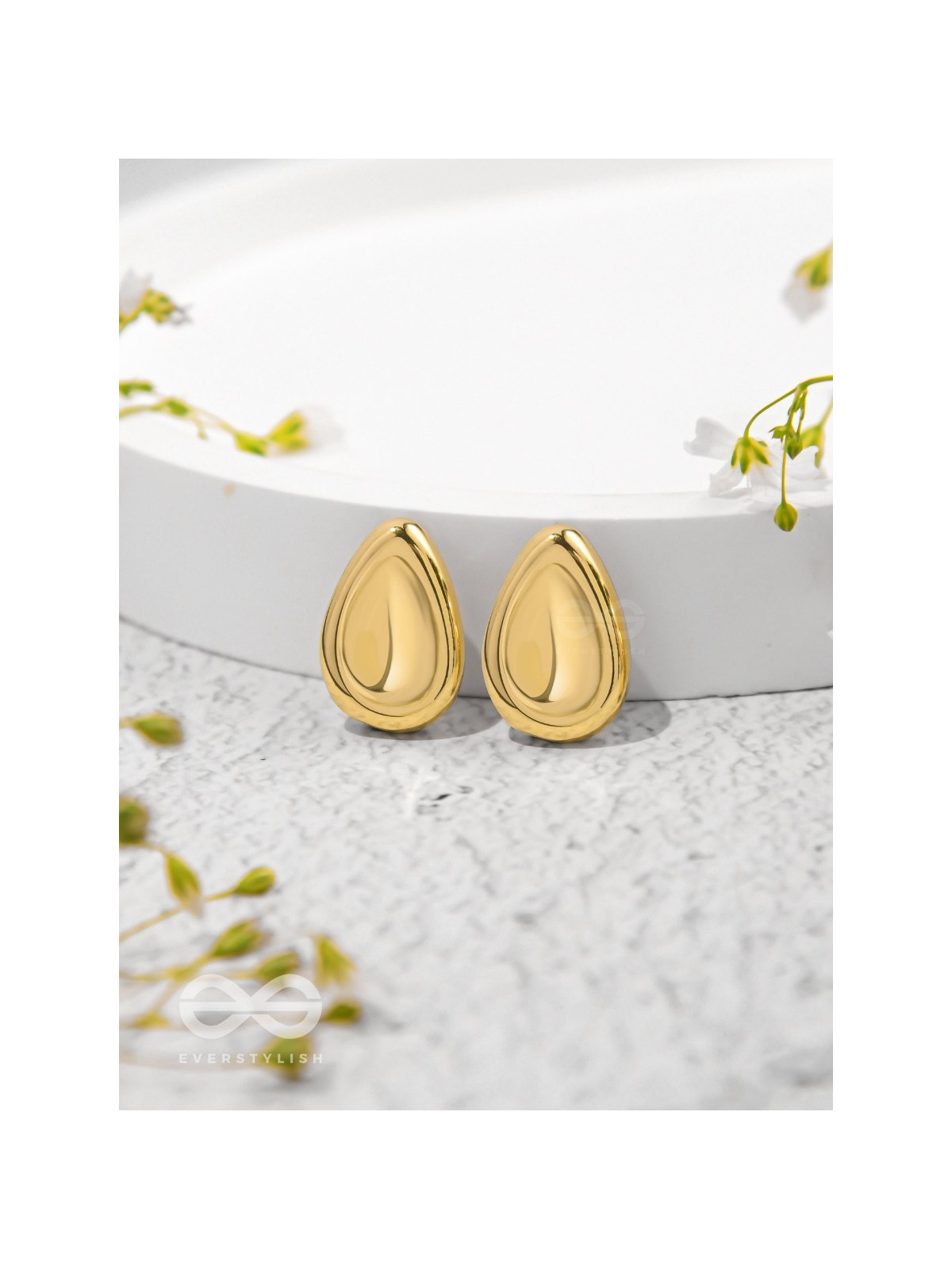 Medusa's Tears - Golden Ear Studs