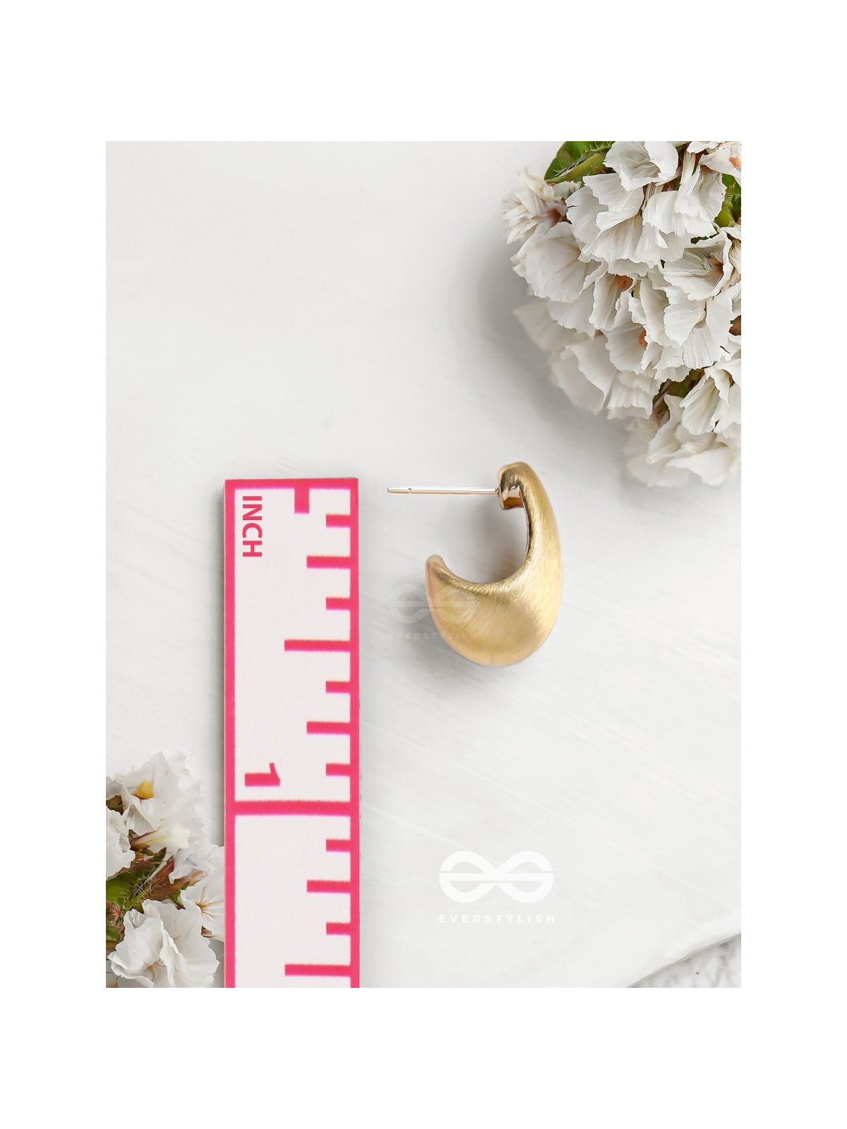 Rare Raindrops - Golden Earrings