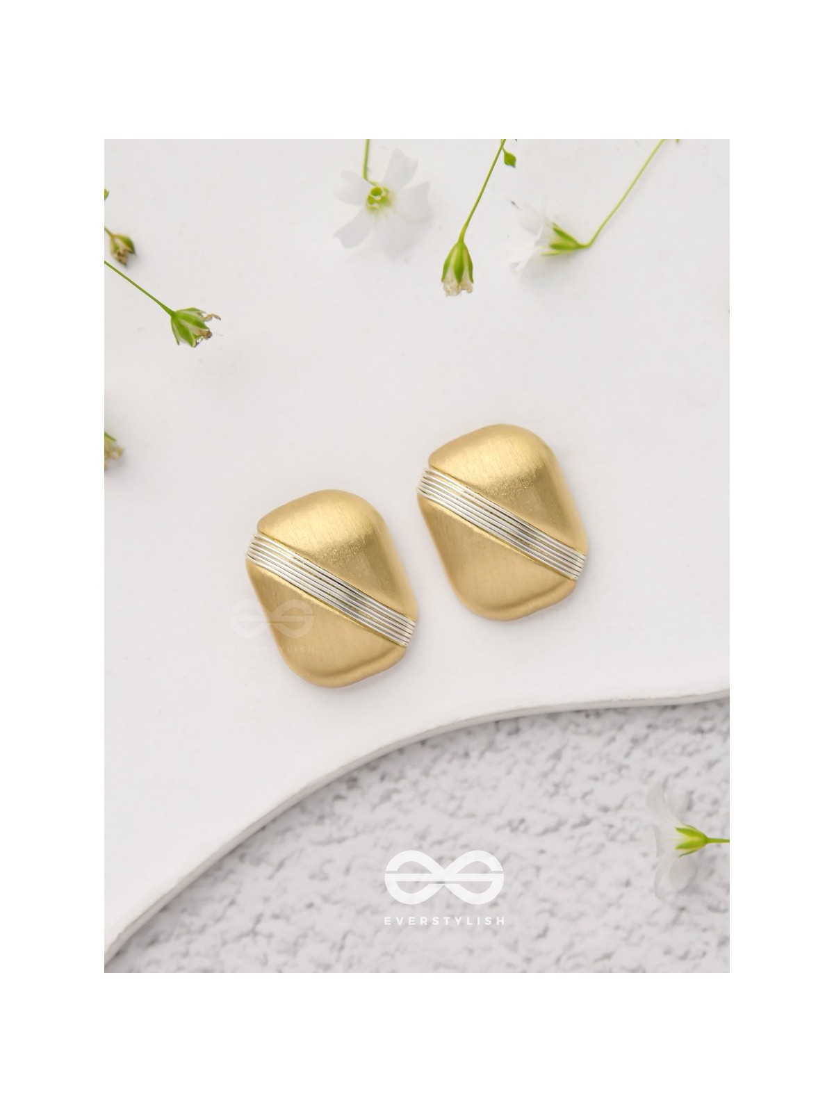 Classy Blocks - Golden Stud Earrings