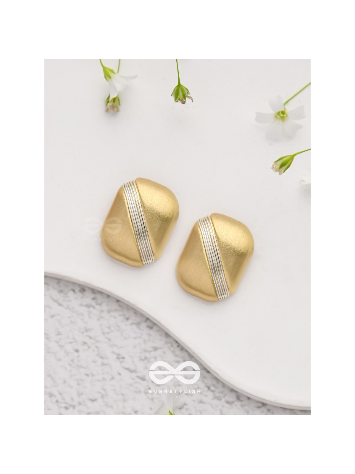 Classy Blocks - Golden Stud Earrings