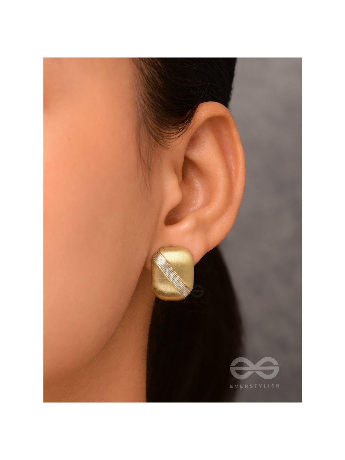 Classy Blocks - Golden Stud Earrings