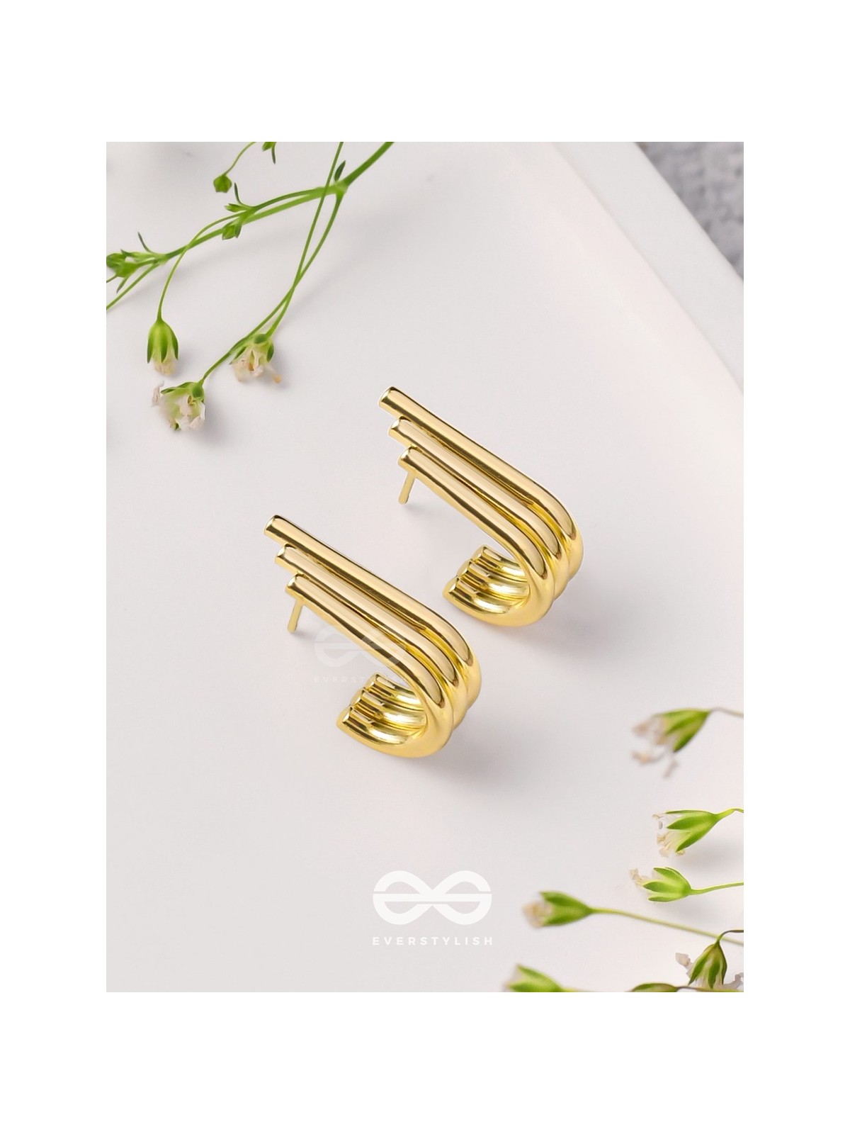 Brilliant Beams - Golden Earrings